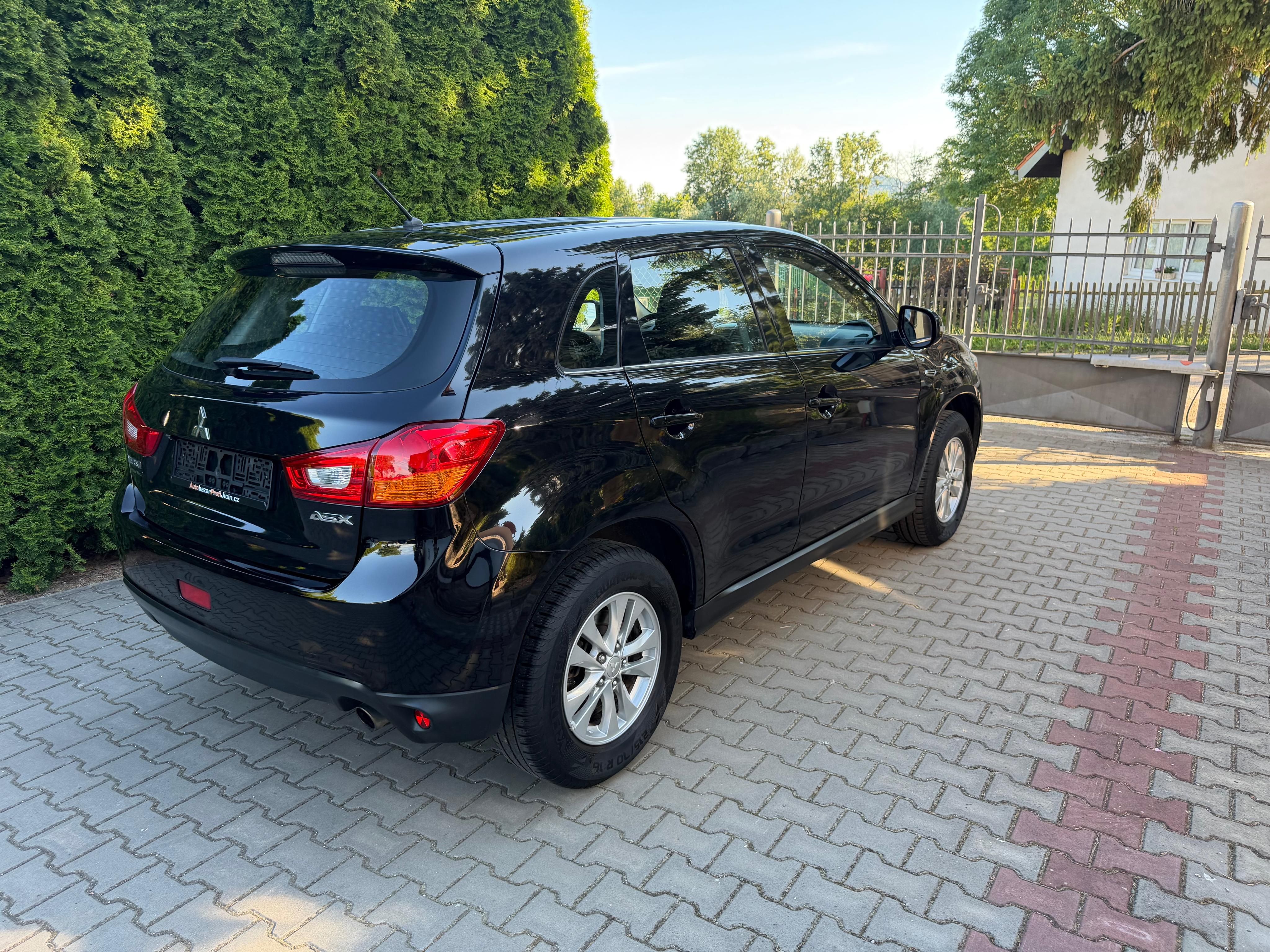 Mitsubishi ASX, 1,6i / 86kw pravidelný servis - fotka 4