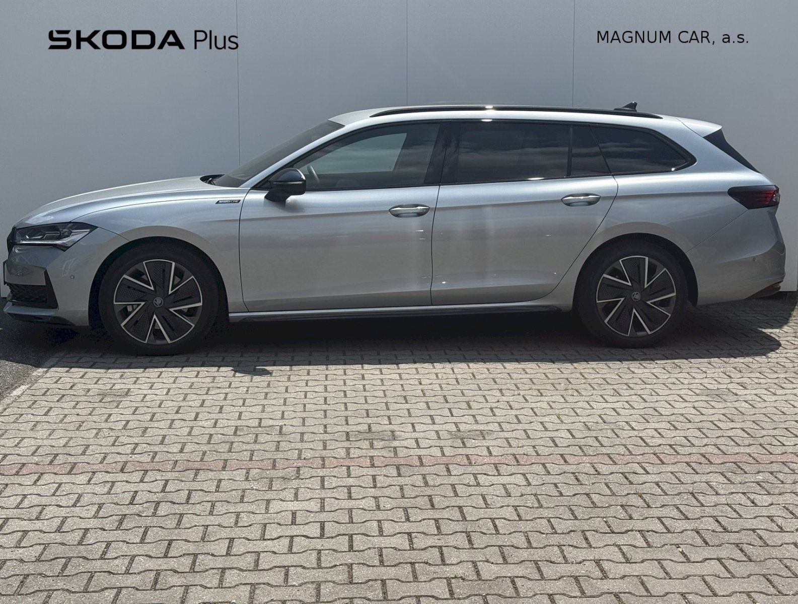Škoda Superb, COMBI L&K 2.0TSI/150kW - fotka 3