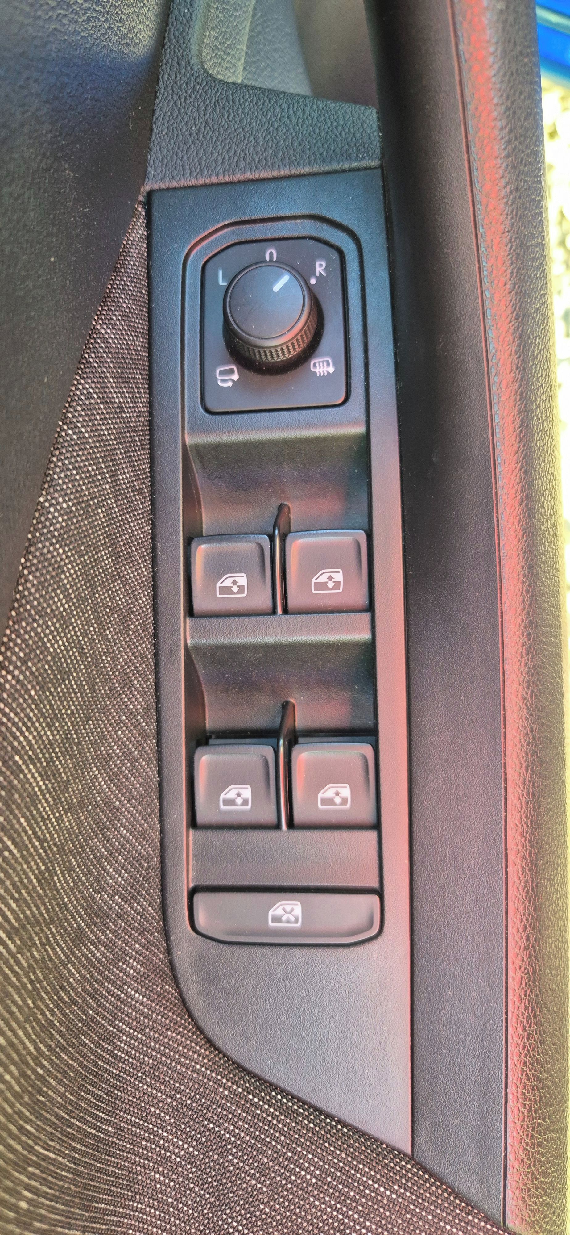 Škoda Scala, 1,0 TSI - fotka 3