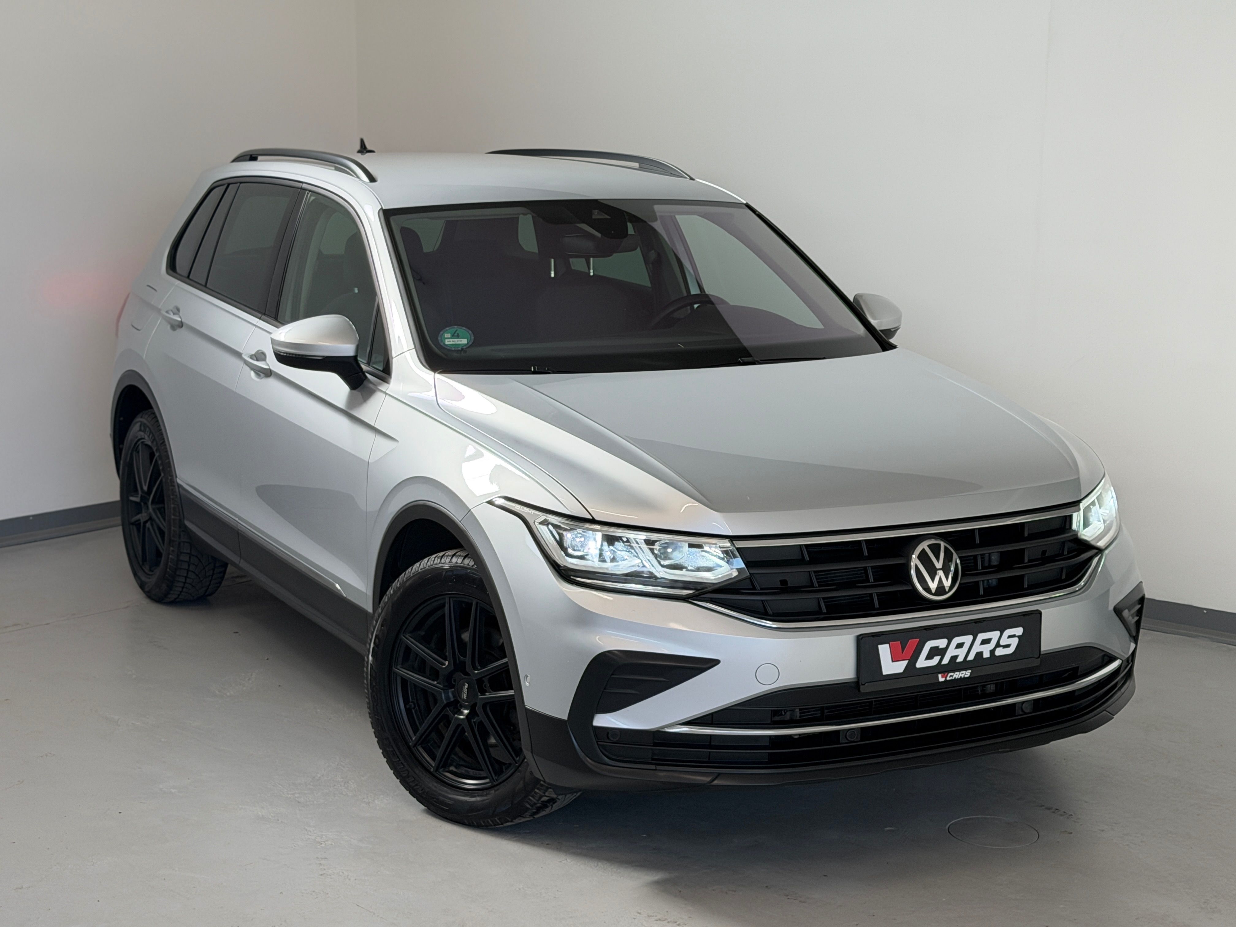 Volkswagen Tiguan, 2.0 TDI 4Motion DSG 1M*IQ*DPH* - fotka 2