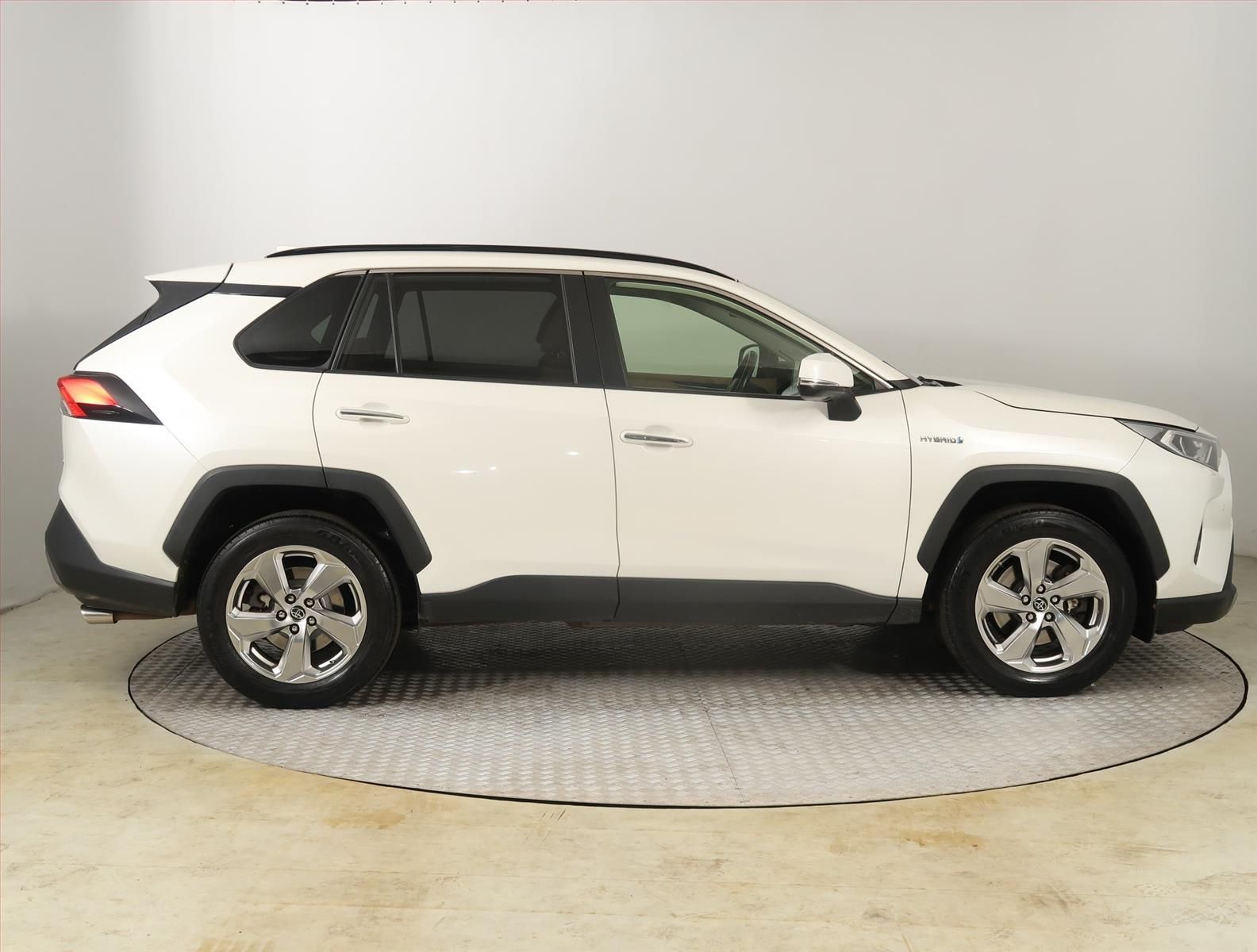 Toyota Rav4, 2.5 Hybrid, 4X4, Automat - fotka 6