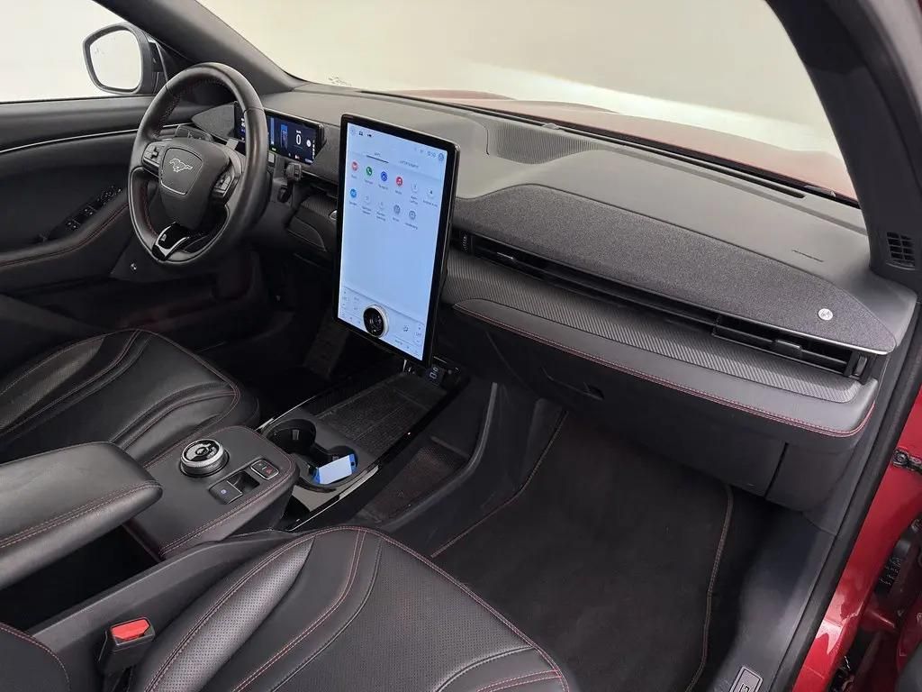 Ford Mustang Mach-E, AWD 98kWh First Edition DPH - fotka 4