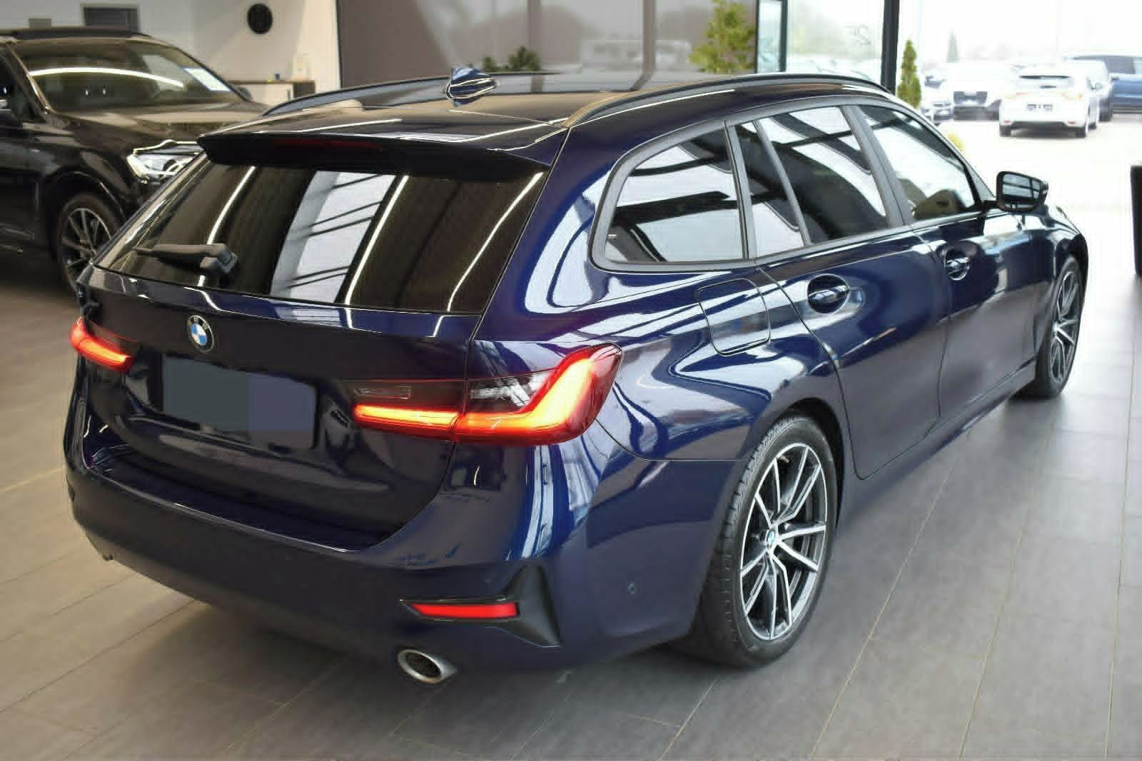 BMW Řada 3, G21 320D - fotka 4