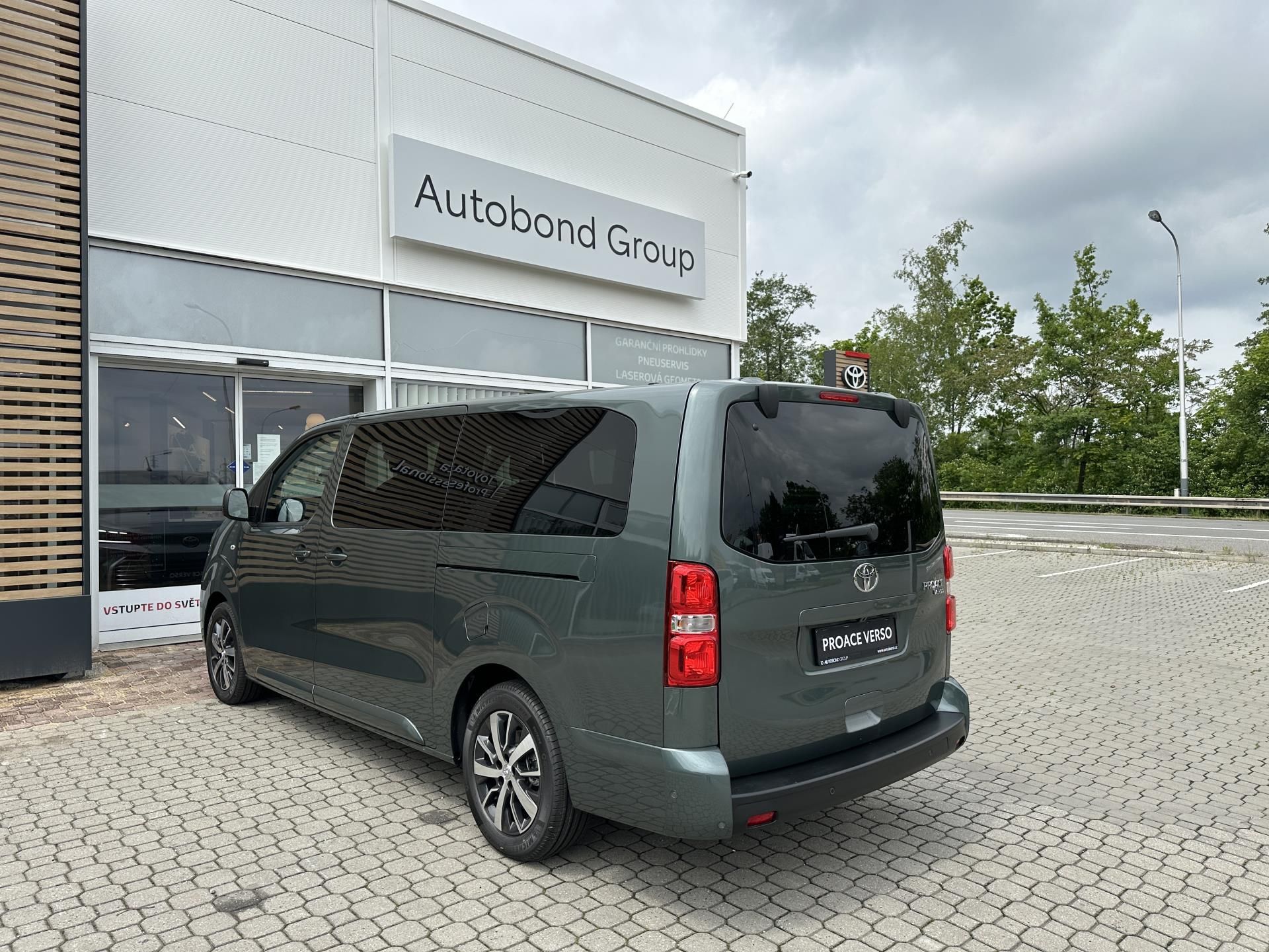 Toyota Proace Verso, 2.2D 8AT Family 8S Webasto L2 - fotka 4