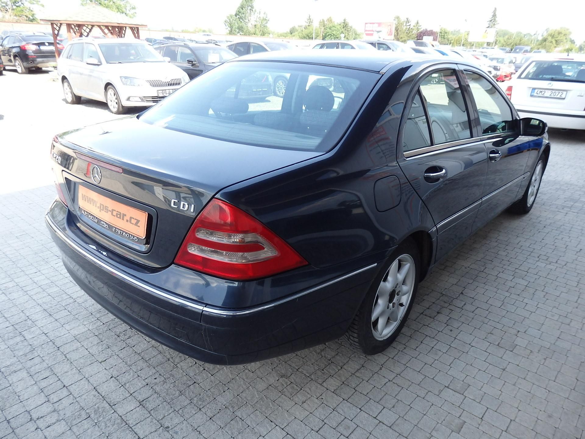 Mercedes-Benz Třídy C, 220 CDI 4x AIRBAG - fotka 4