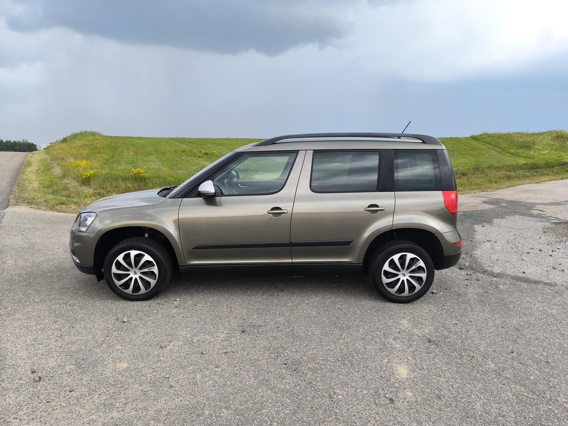 Škoda Yeti, 2.0TDi DOLOŽENÉ KM - fotka 4
