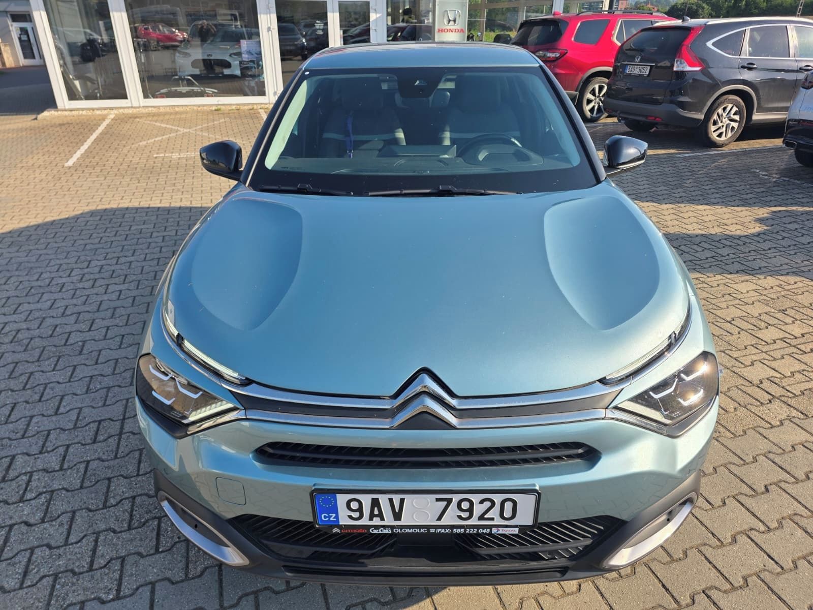 Citroën C4, 1,2 Pure Tech, Lift.Shine AT - fotka 4