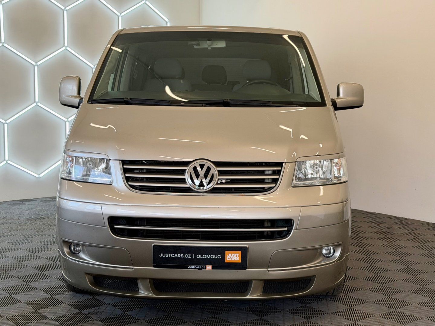 Volkswagen Transporter, LONG 2.5TDi96kW SHUTTLE/8 MÍST - fotka 2