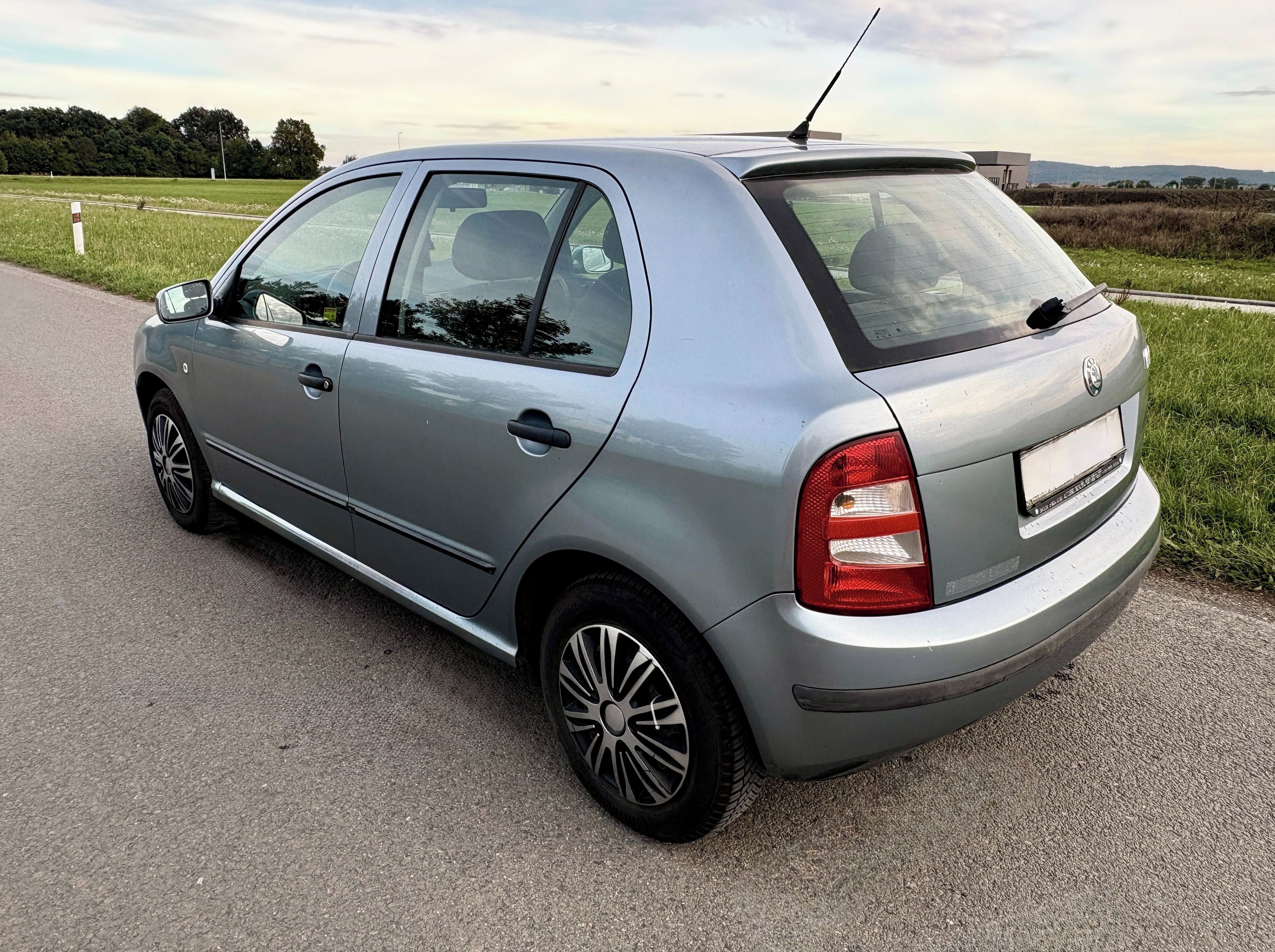 Škoda Fabia, 1.4 MPI garážované - fotka 4