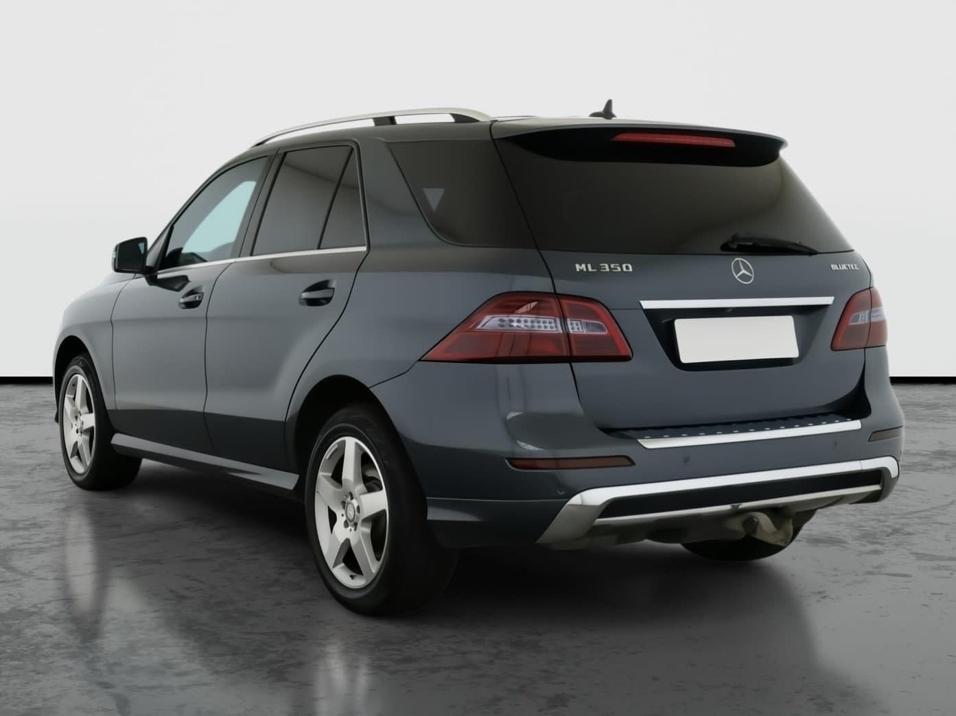 Mercedes-Benz Třídy M, ML 350 BlueTEC, AMG line, 4X4 - fotka 4
