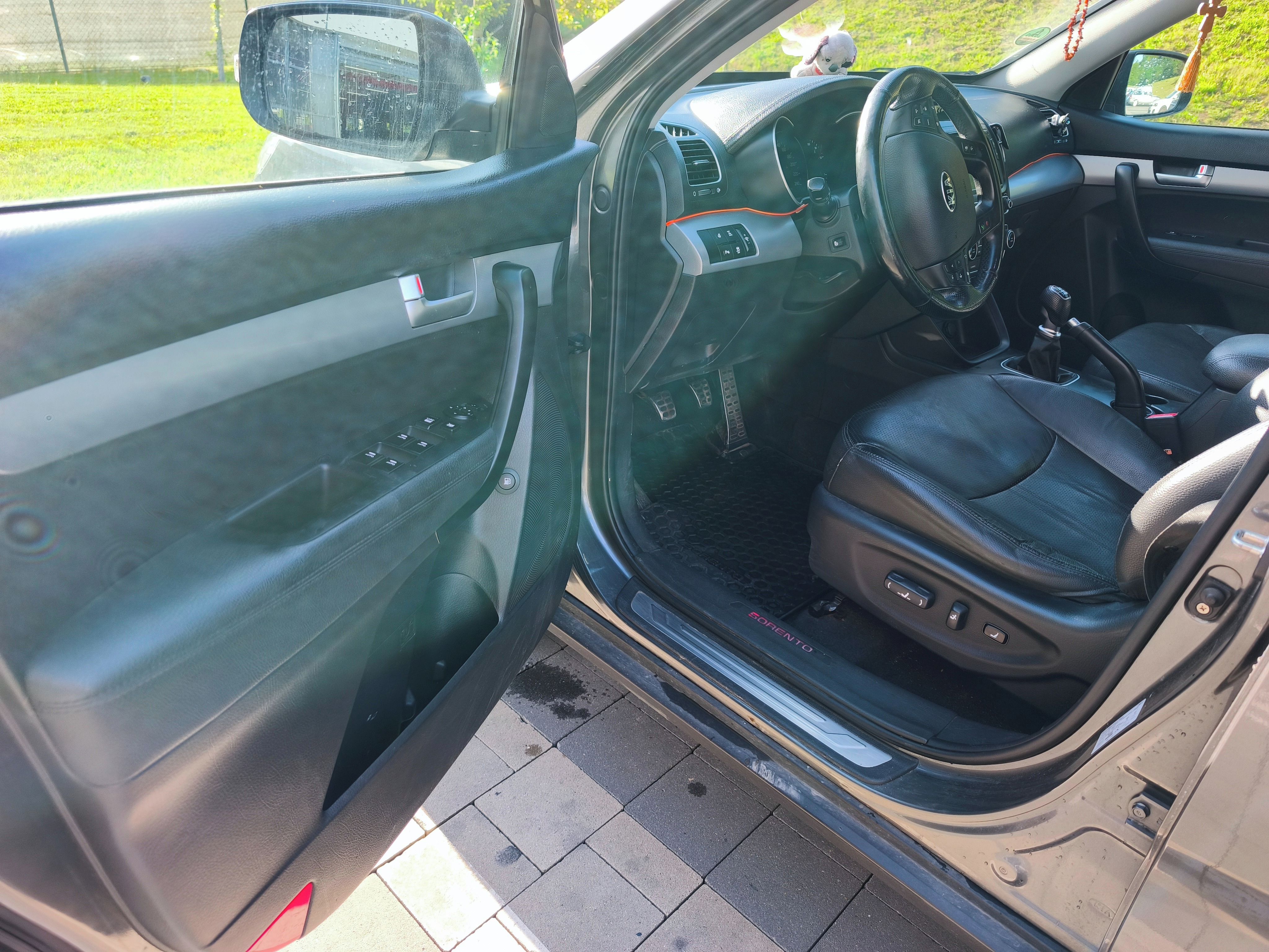 Kia Sorento, Kia Sorento 2.2 CRDI  7mis - fotka 3