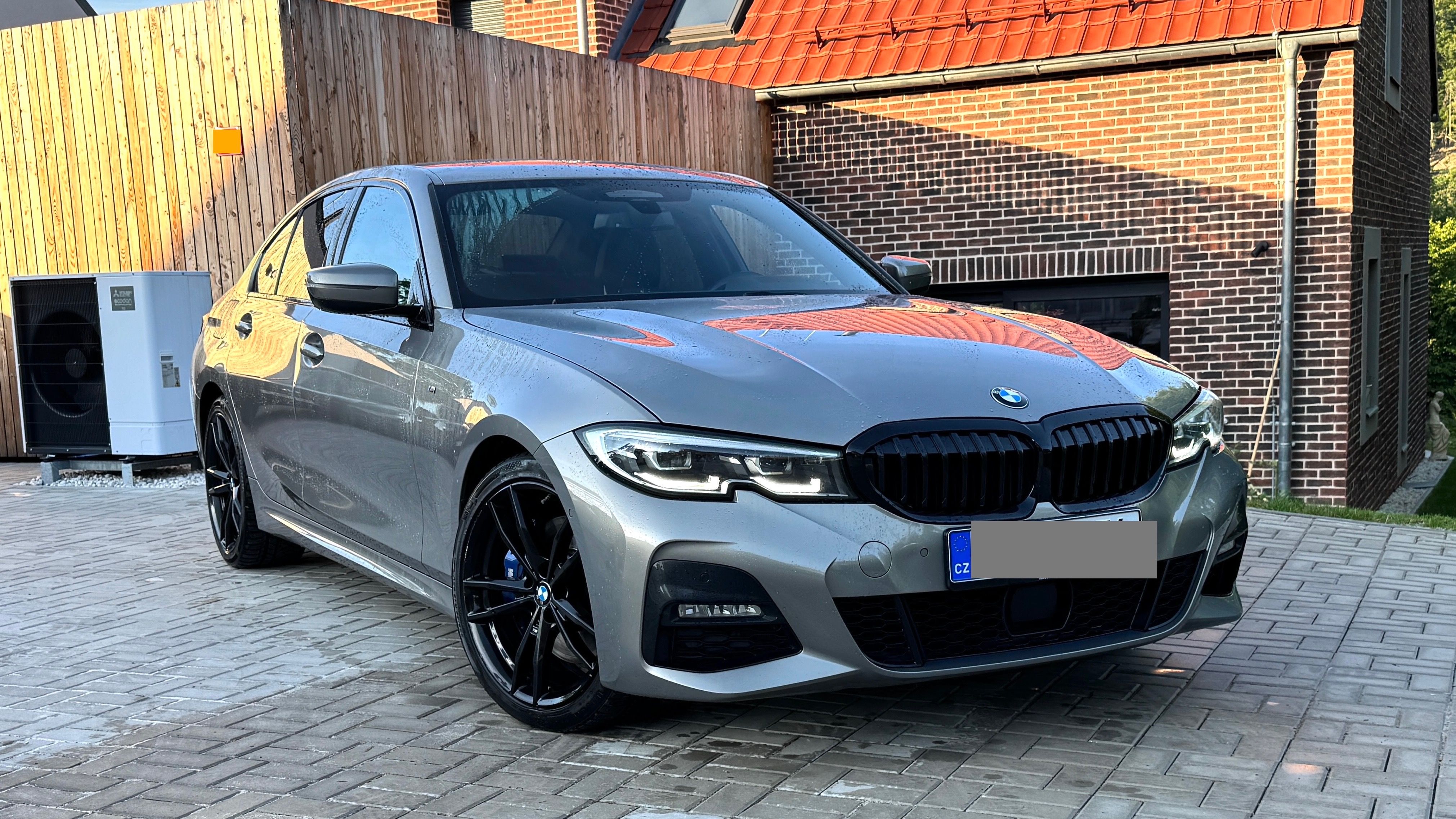 BMW Řada 3, 320d xDrive M Paket BMW servis