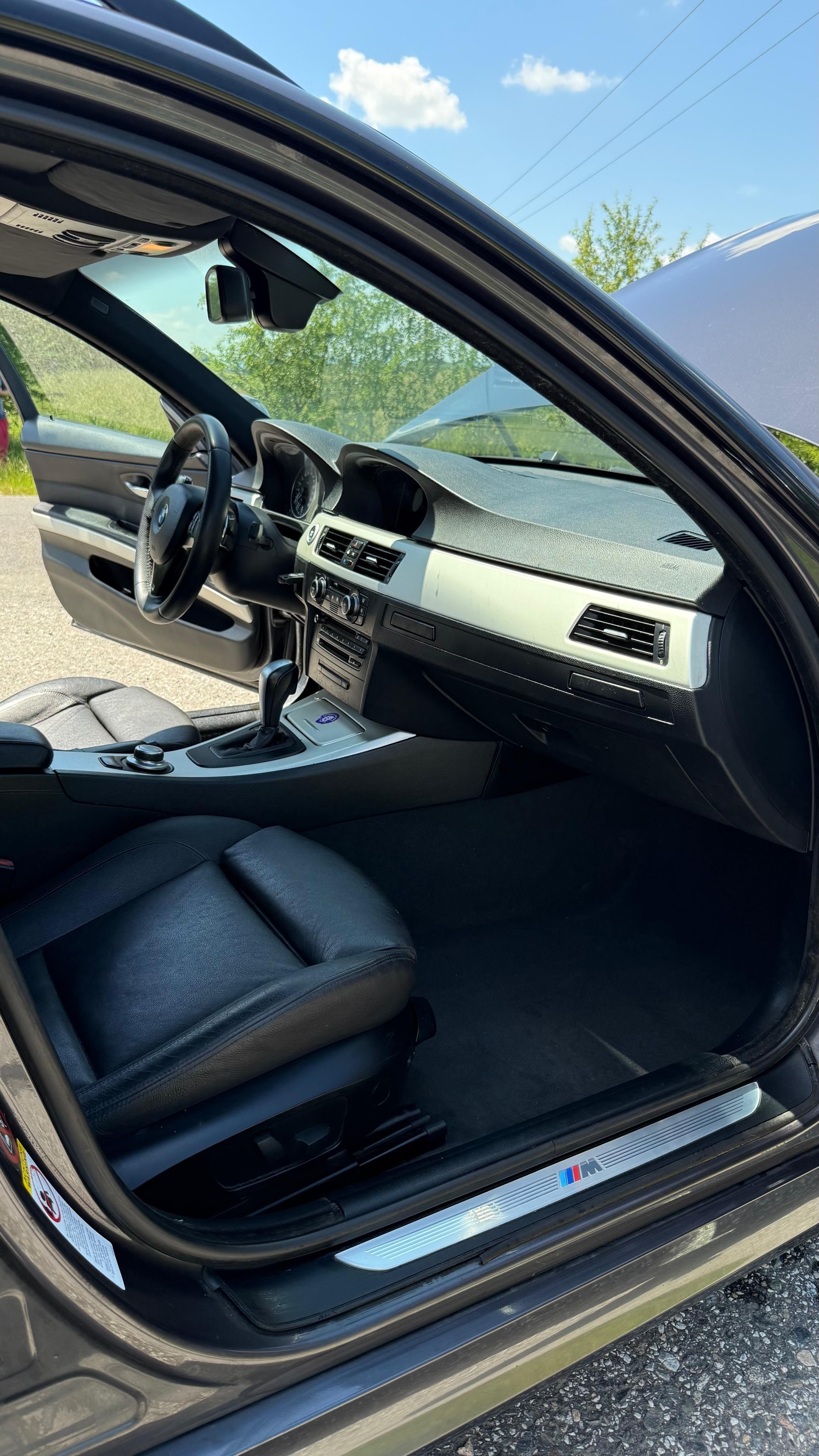 BMW Řada 3, BMW 330d E91 M-paket - fotka 5