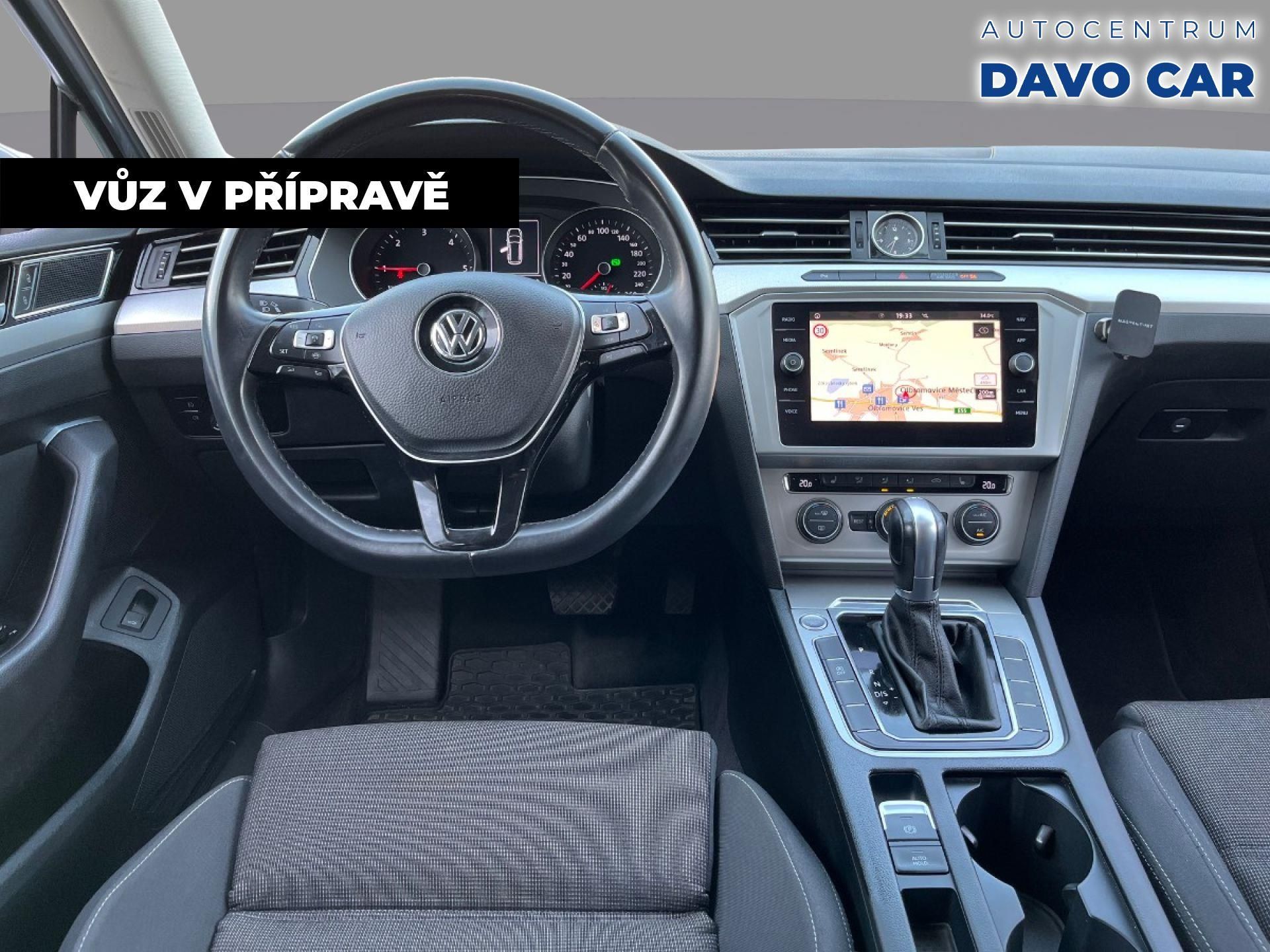 Volkswagen Passat, 2,0 TDI 110kW DSG Comfort LED - fotka 5