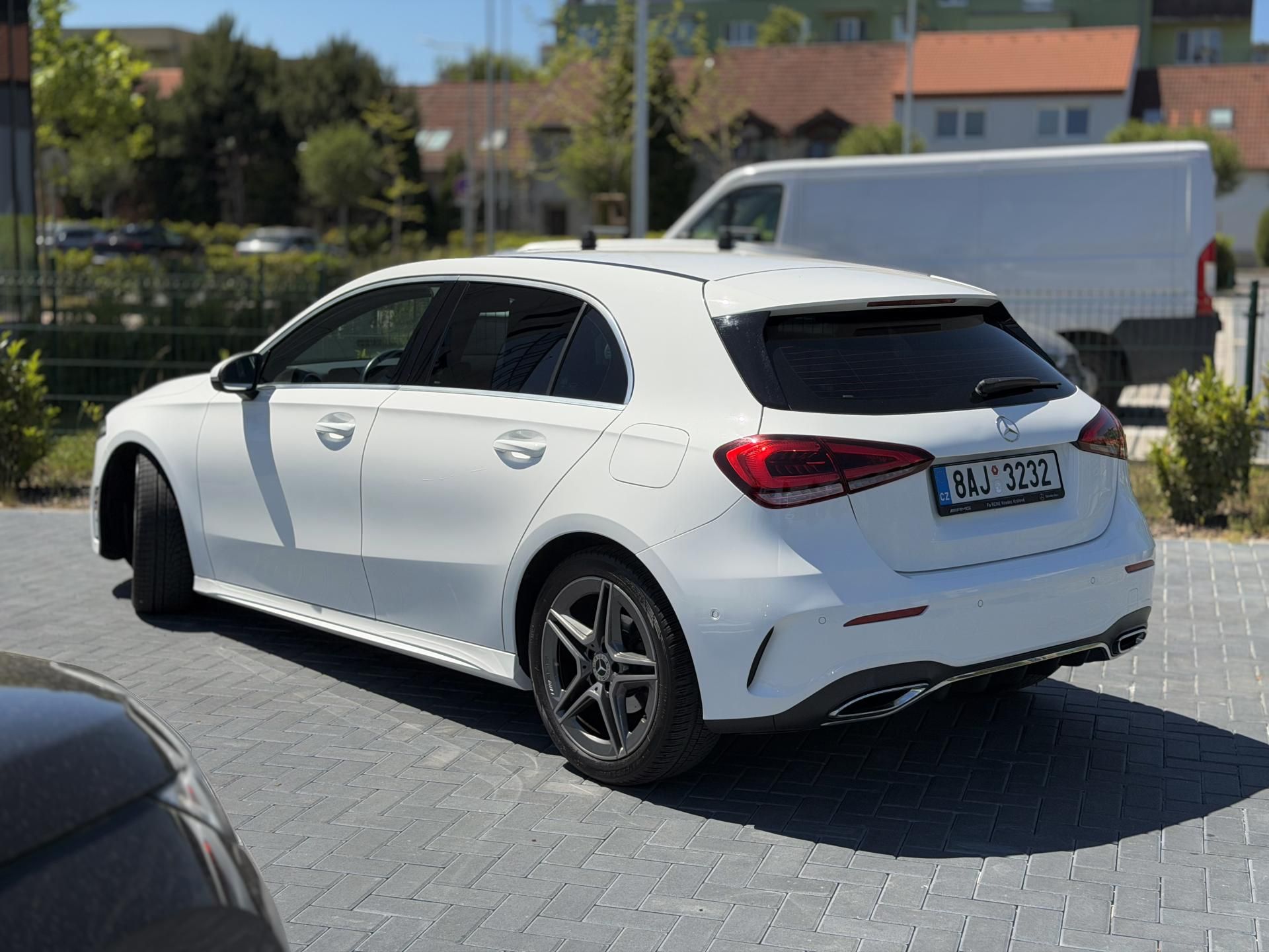 Mercedes-Benz Třídy A, 180d / AMG line / automat - fotka 4