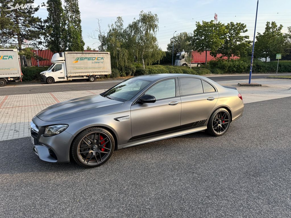 Mercedes-Benz Třídy E, "Edition 1", Magno Grey