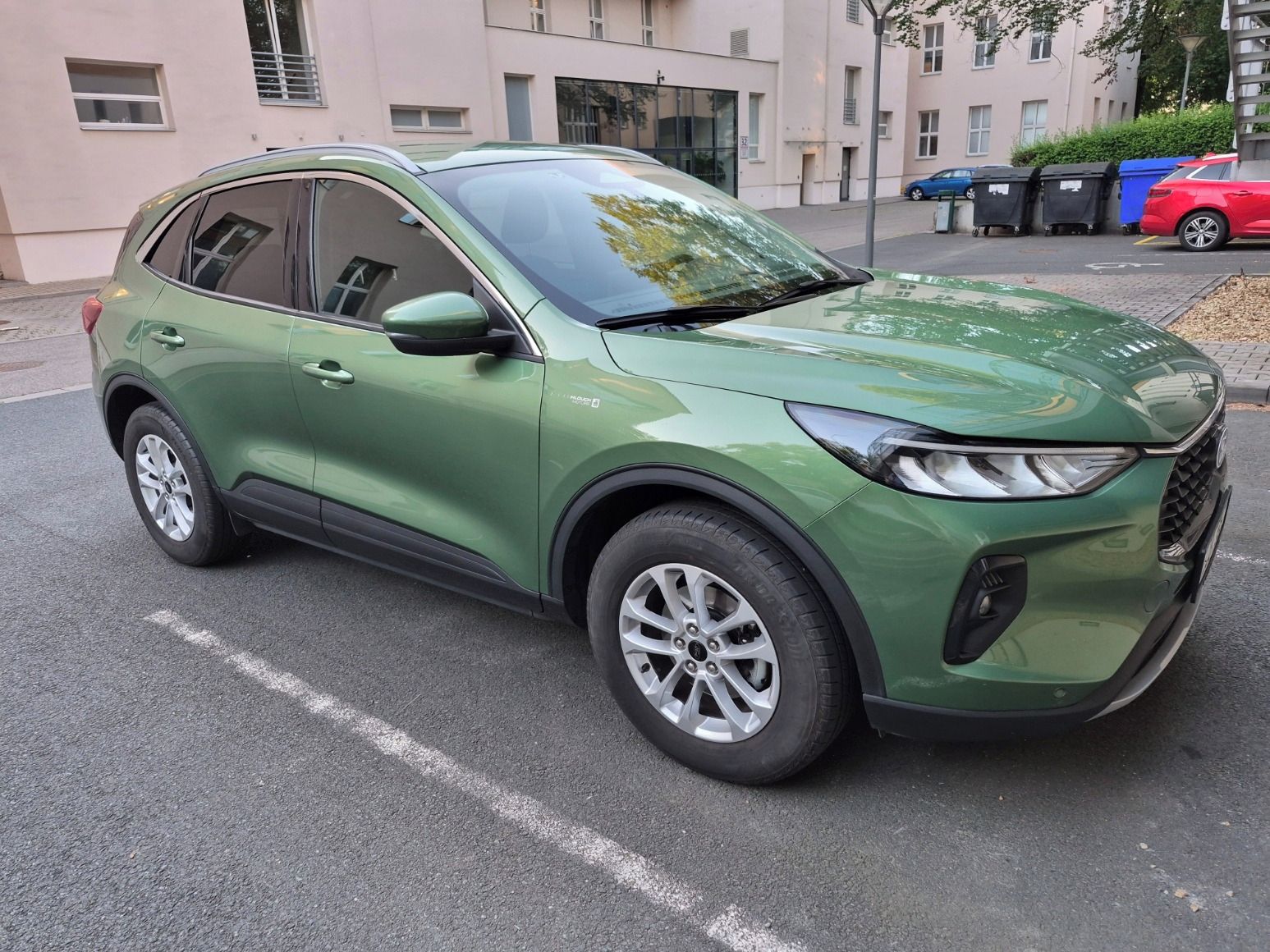 Ford Kuga, Titanium,  Aut. 137kW, záruka - fotka 3