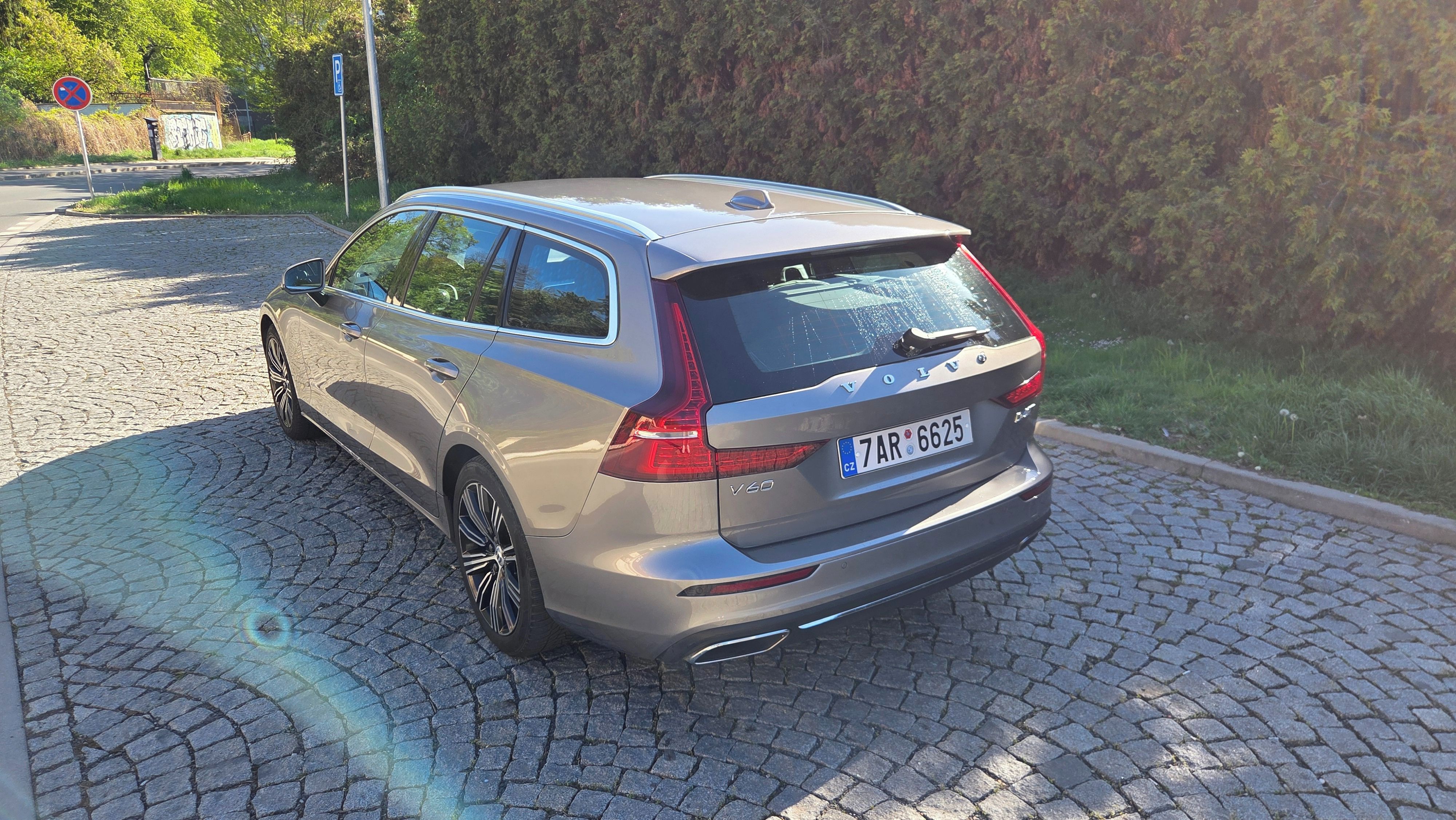 Volvo V60, Inscription, servisováno - fotka 2