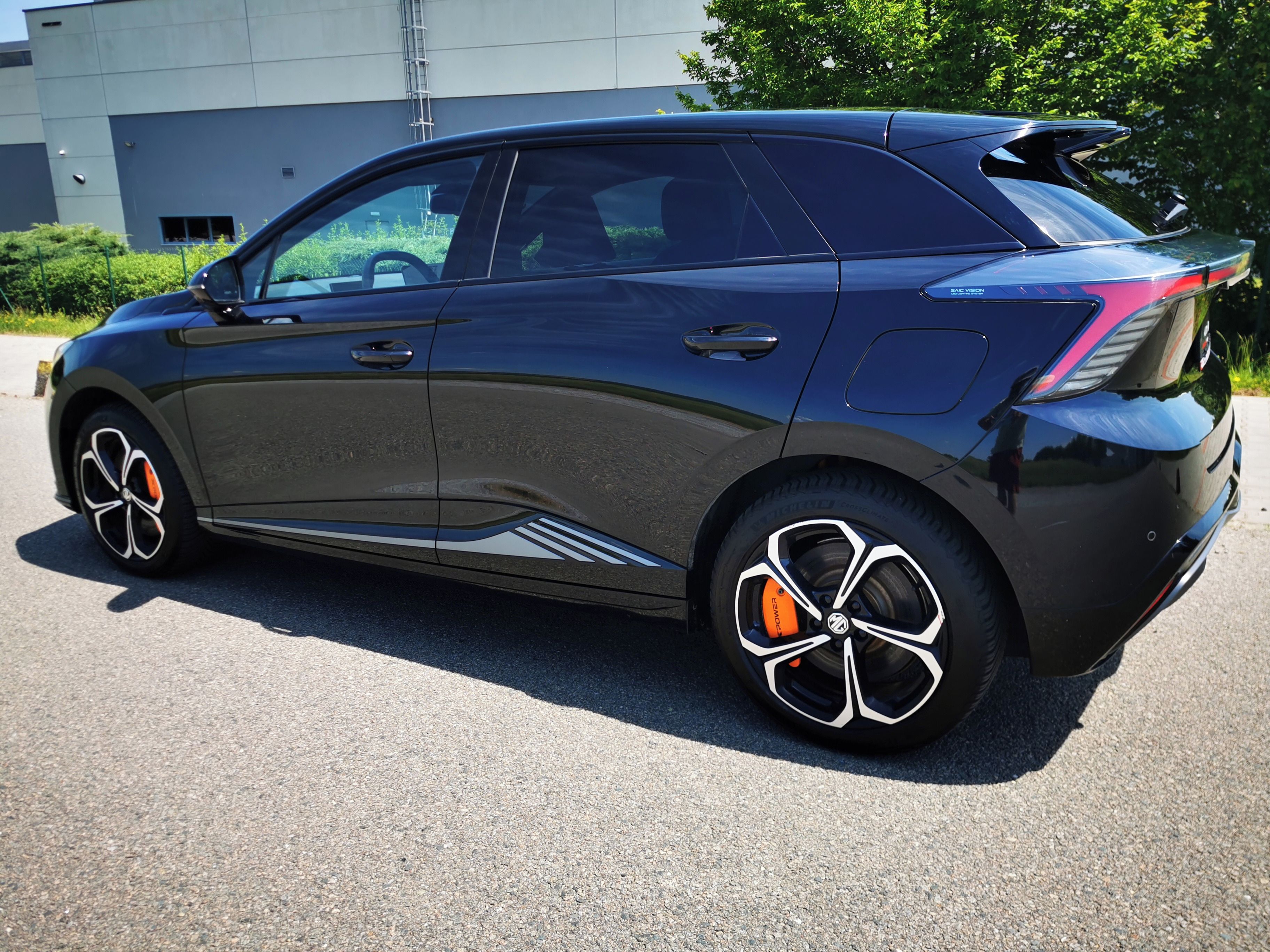 MG MG4, X- POWER 320kw Super Stav - fotka 4