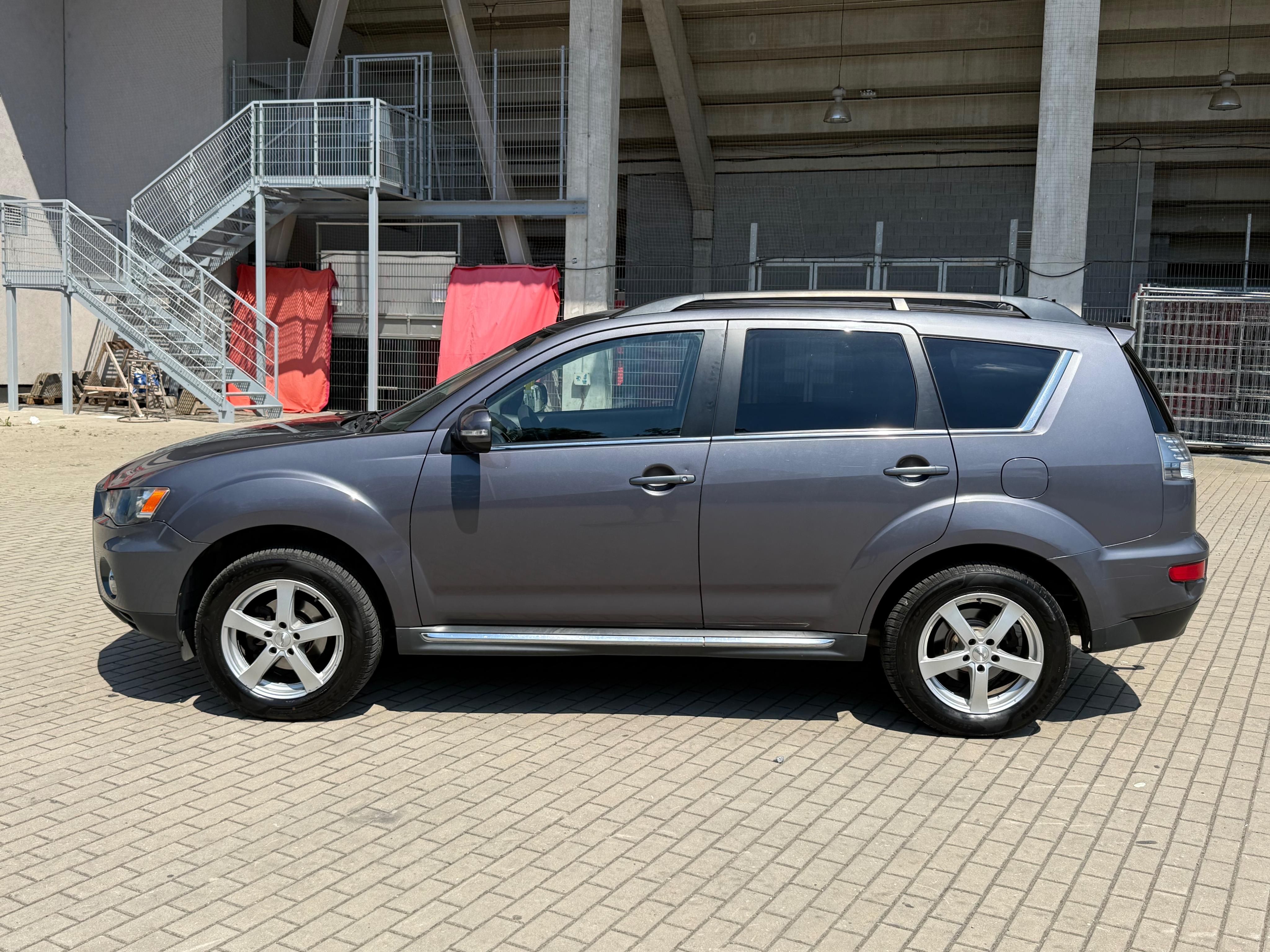 Mitsubishi Outlander, 2.2 DI-D, 130kw 4x4 - fotka 2