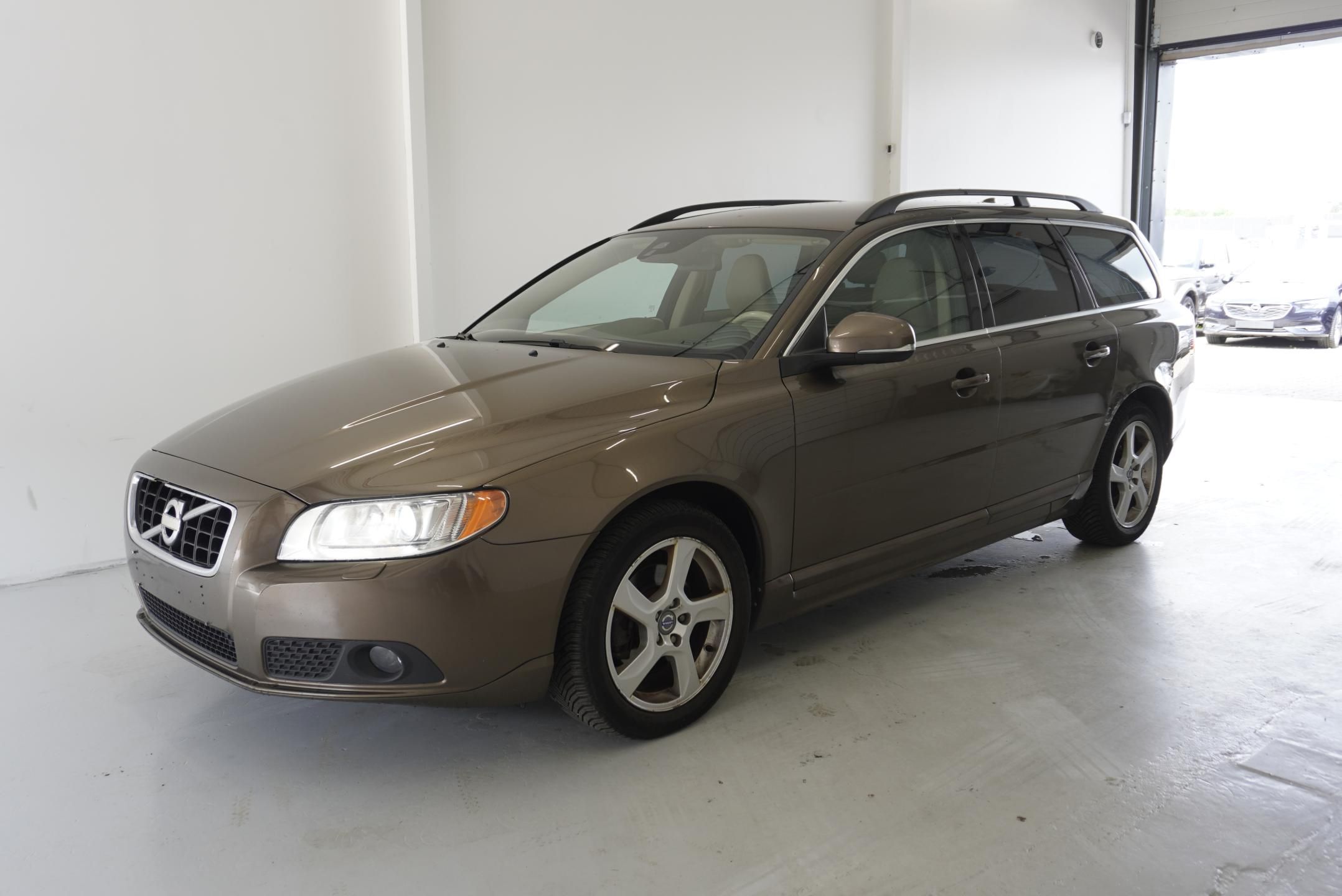 Volvo V70, 2.0 D4 120kW MOMENTUM