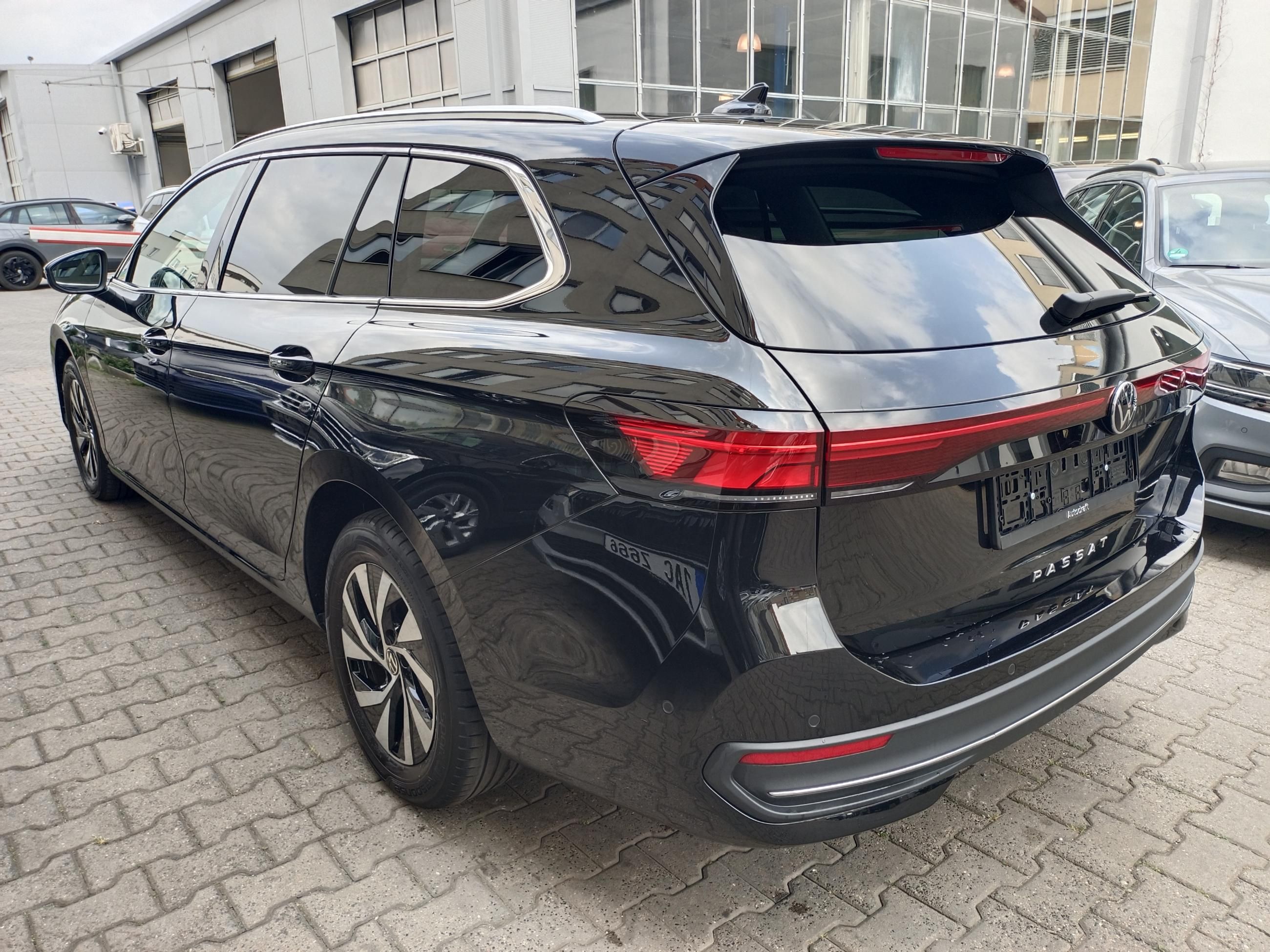 Volkswagen Passat Variant, 2.0 TDI 110kW DSG / ALU - fotka 4