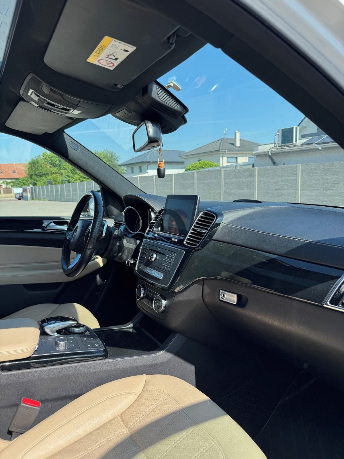 Mercedes-Benz GLS, 350 d 4MATIC, AMG paket - fotka 5