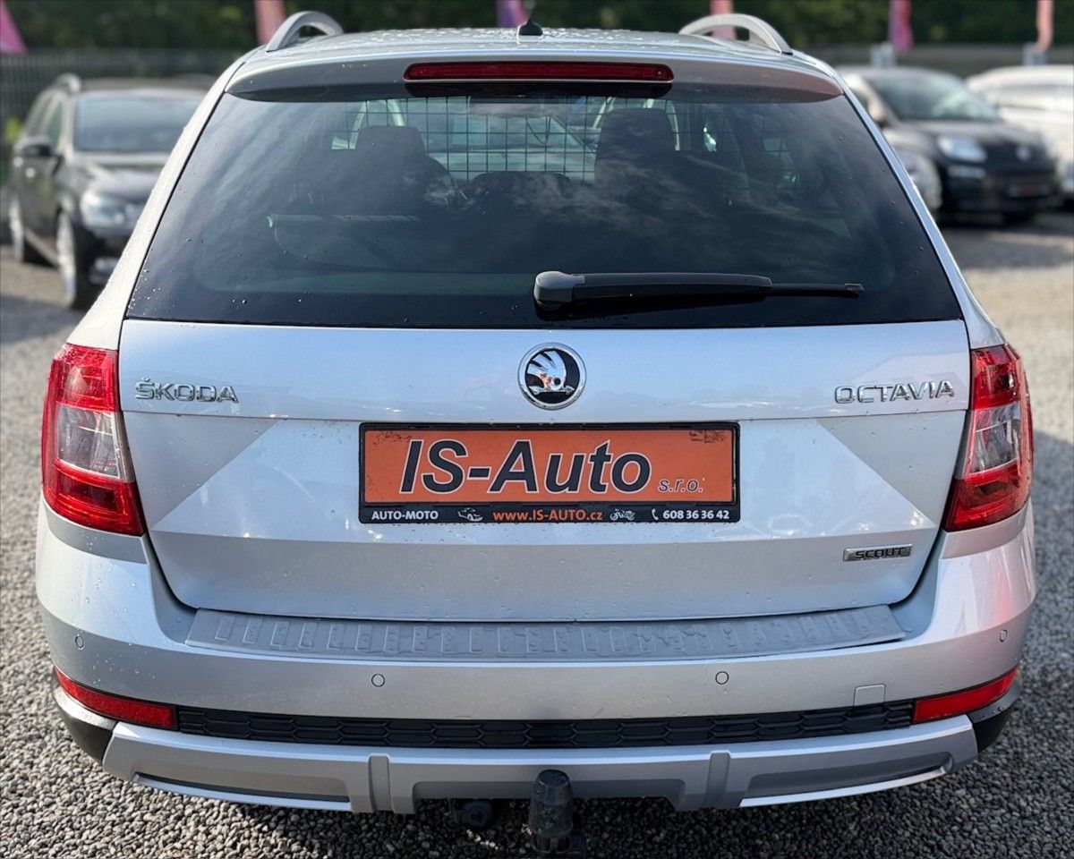 Škoda Octavia, 2,0 TDi  SCOUT 4x4 - fotka 6