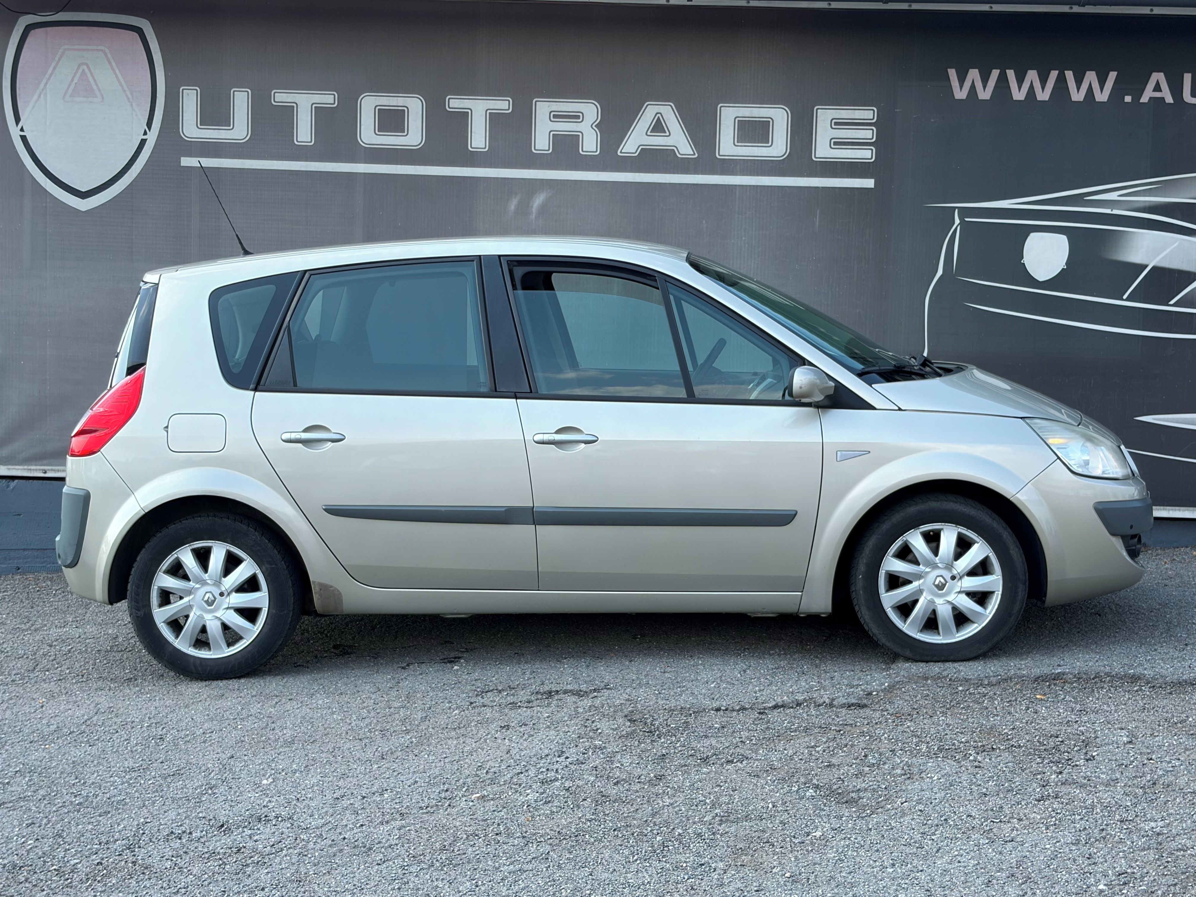Renault Scénic, 1.6i 16V 82kW, Po Servisu - fotka 5
