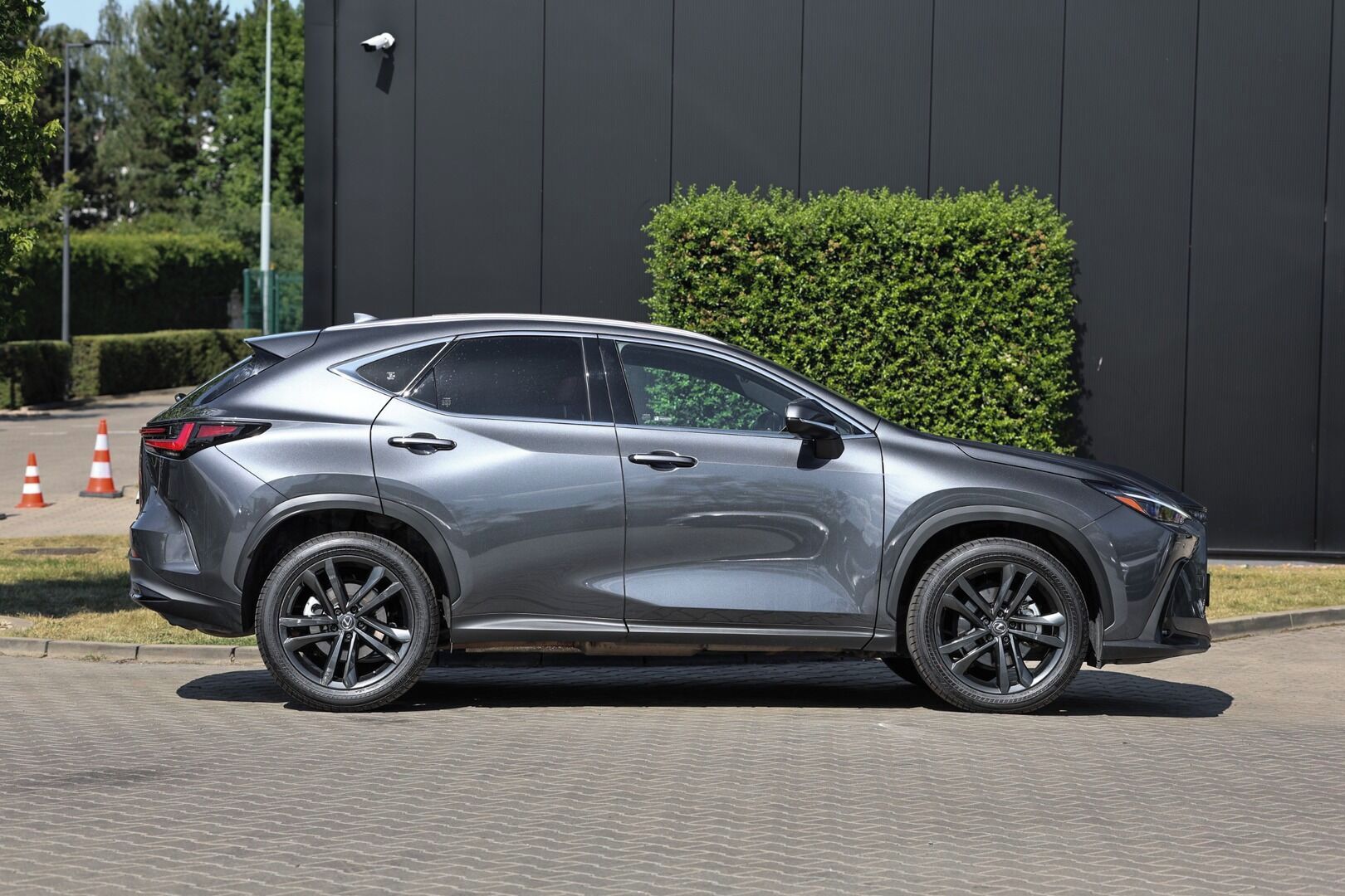 Lexus NX 350h, 350H 2,5 HEV EXECUTIVE TOP - fotka 6