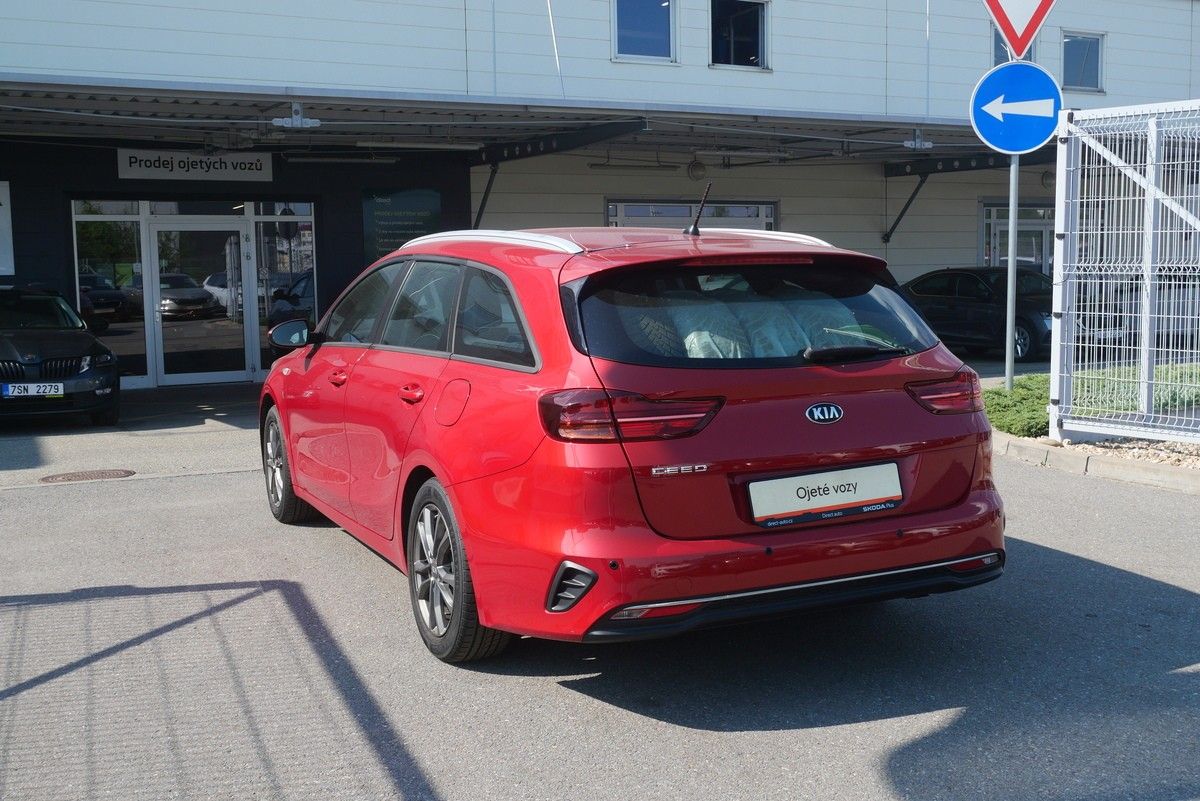 Kia Cee´d, 1.0 T-GDi 88kW Comfort - fotka 4