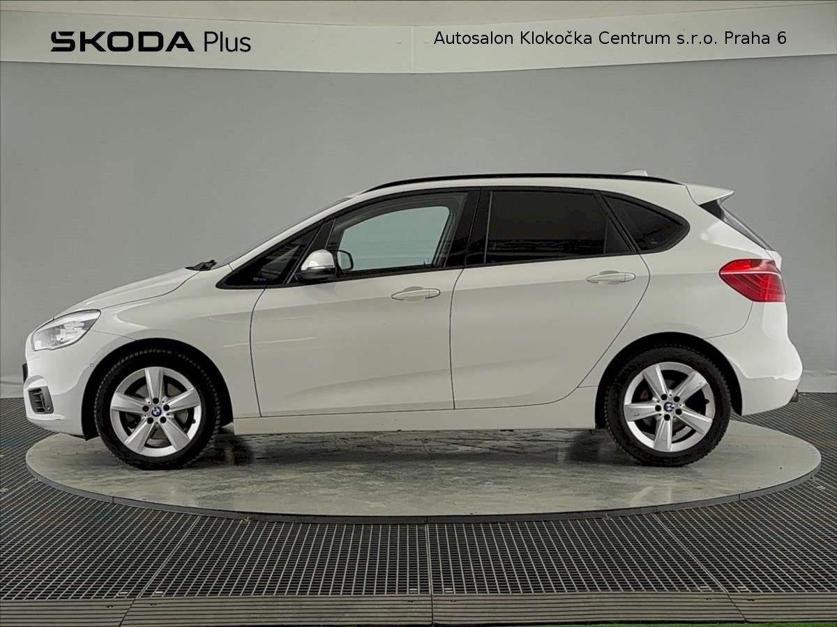 BMW Řada 2, 218i100 kW Active Tourer 6AT - fotka 3