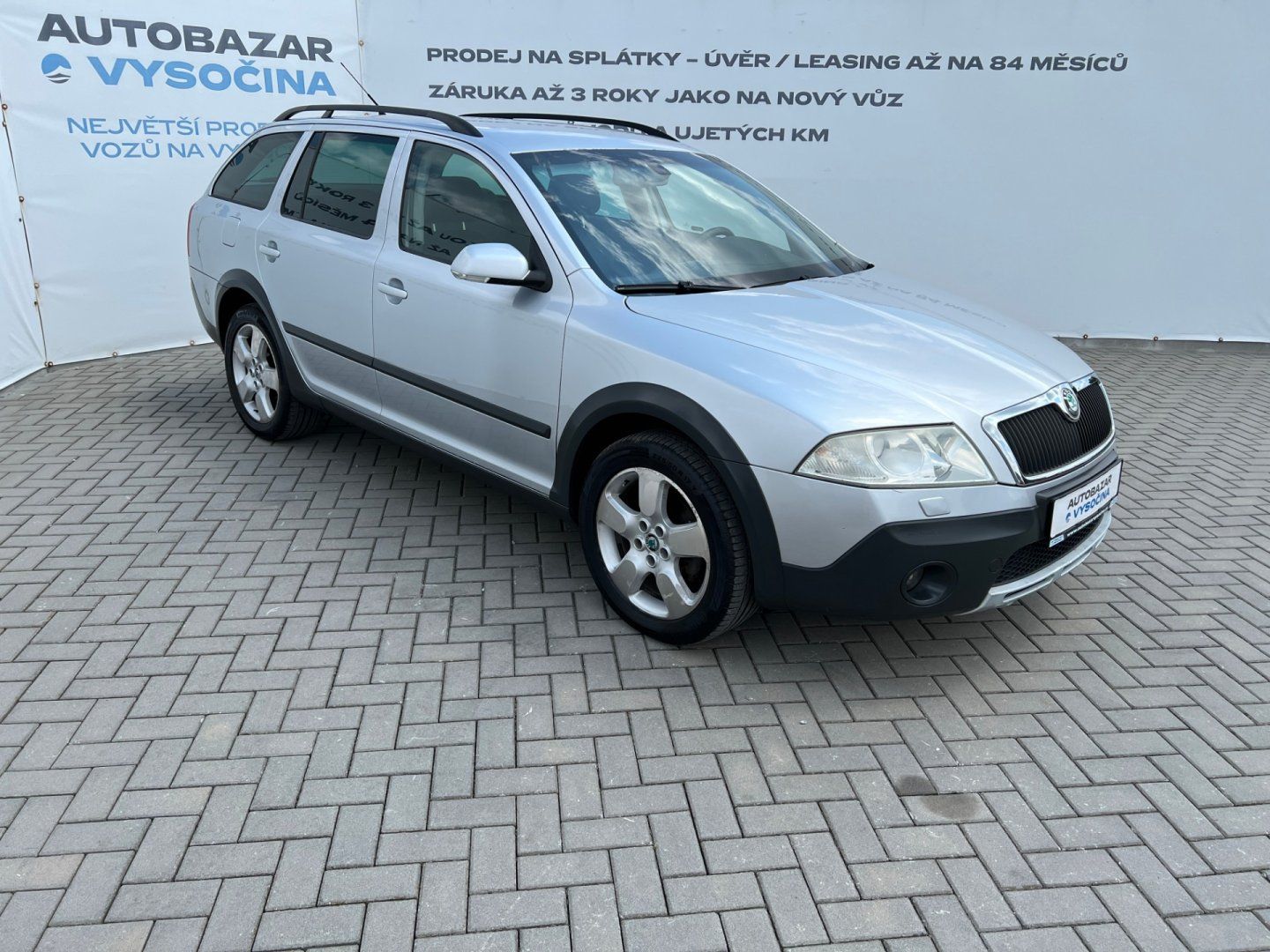 Škoda Octavia, Scout 2.0TDi 103kW! - fotka 3