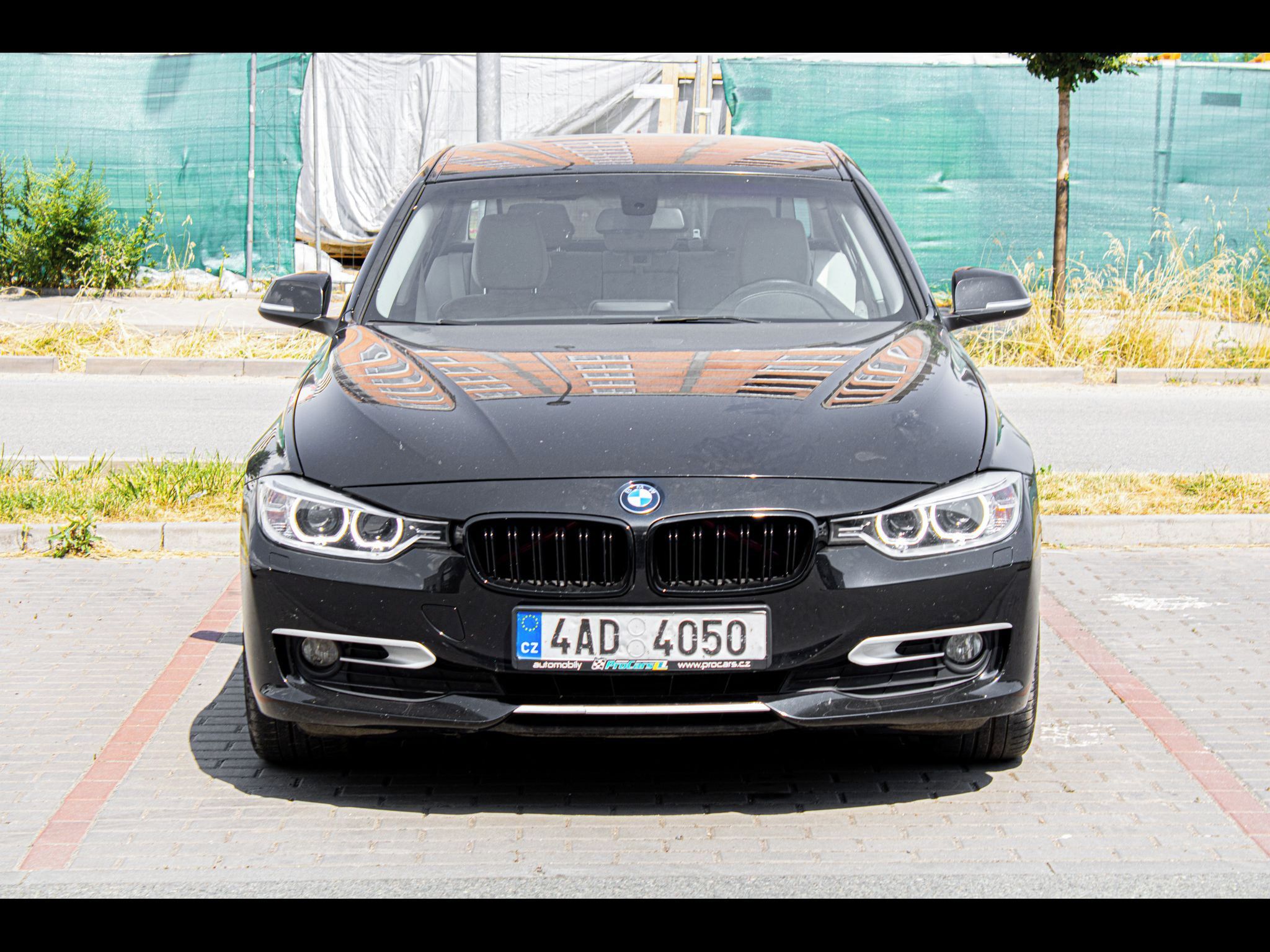 BMW Řada 3 - fotka 2