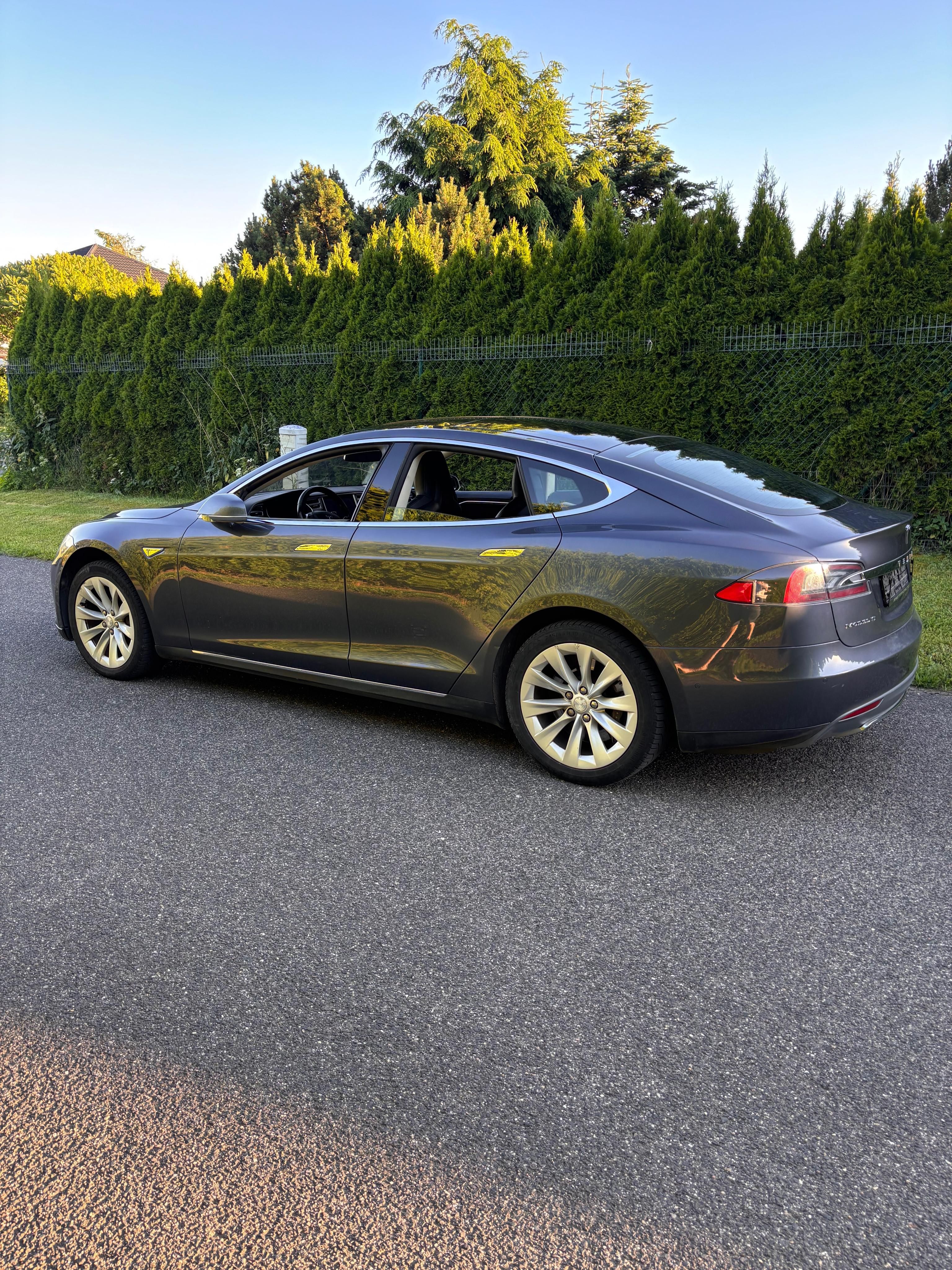 Tesla Model S, 85D AWD 89%SOH Servisováno