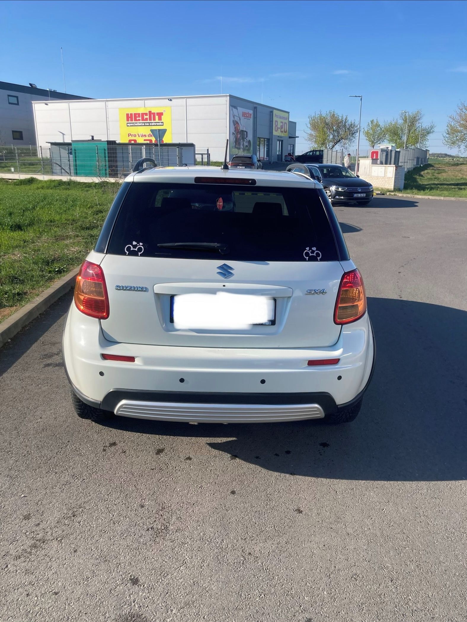 Suzuki SX4, 1.6 benzín, 79 kW - fotka 2