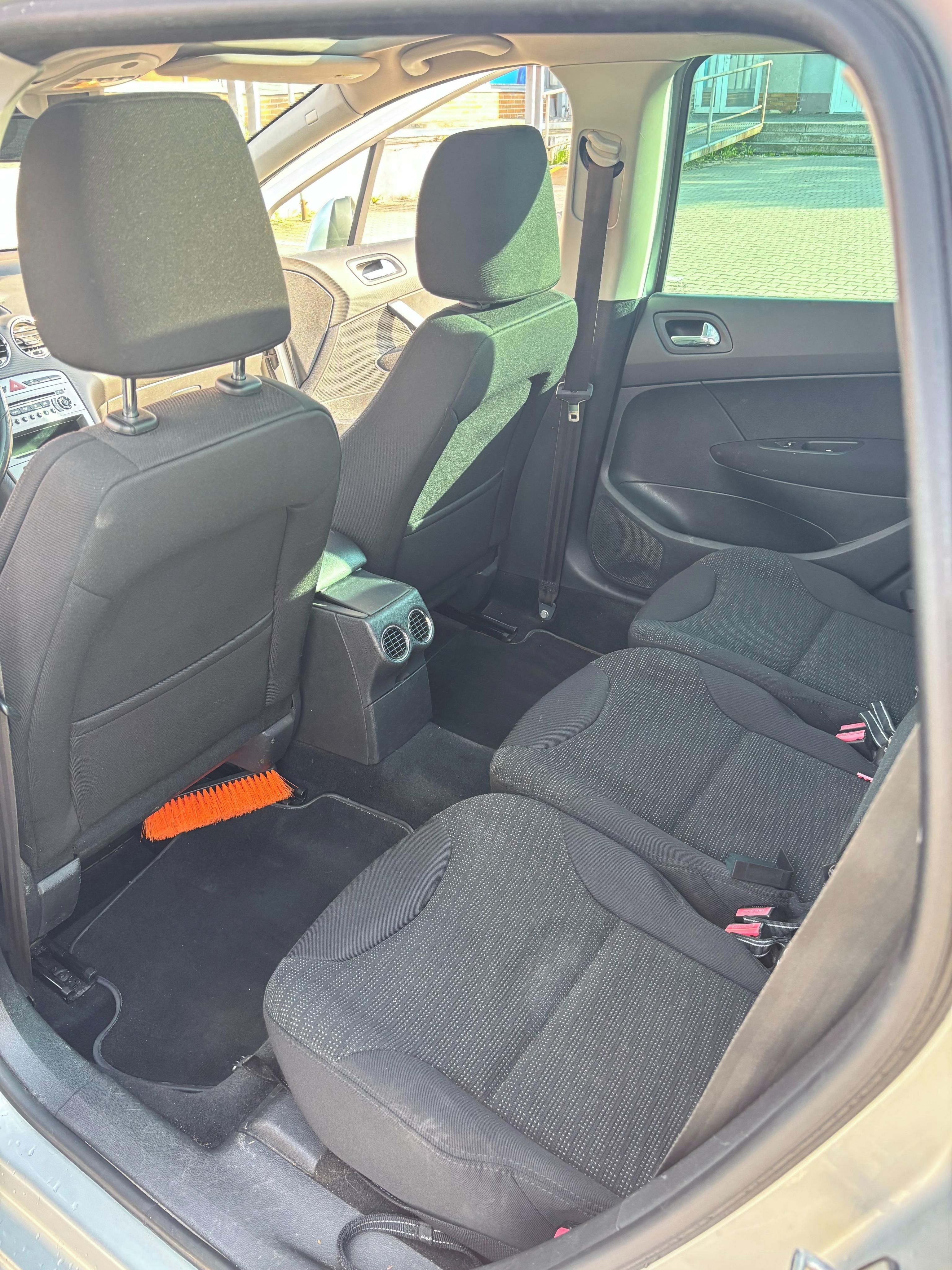 Peugeot 308, Peugeot 308, vhodný k opravě - fotka 3