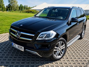 350D / 4Matic