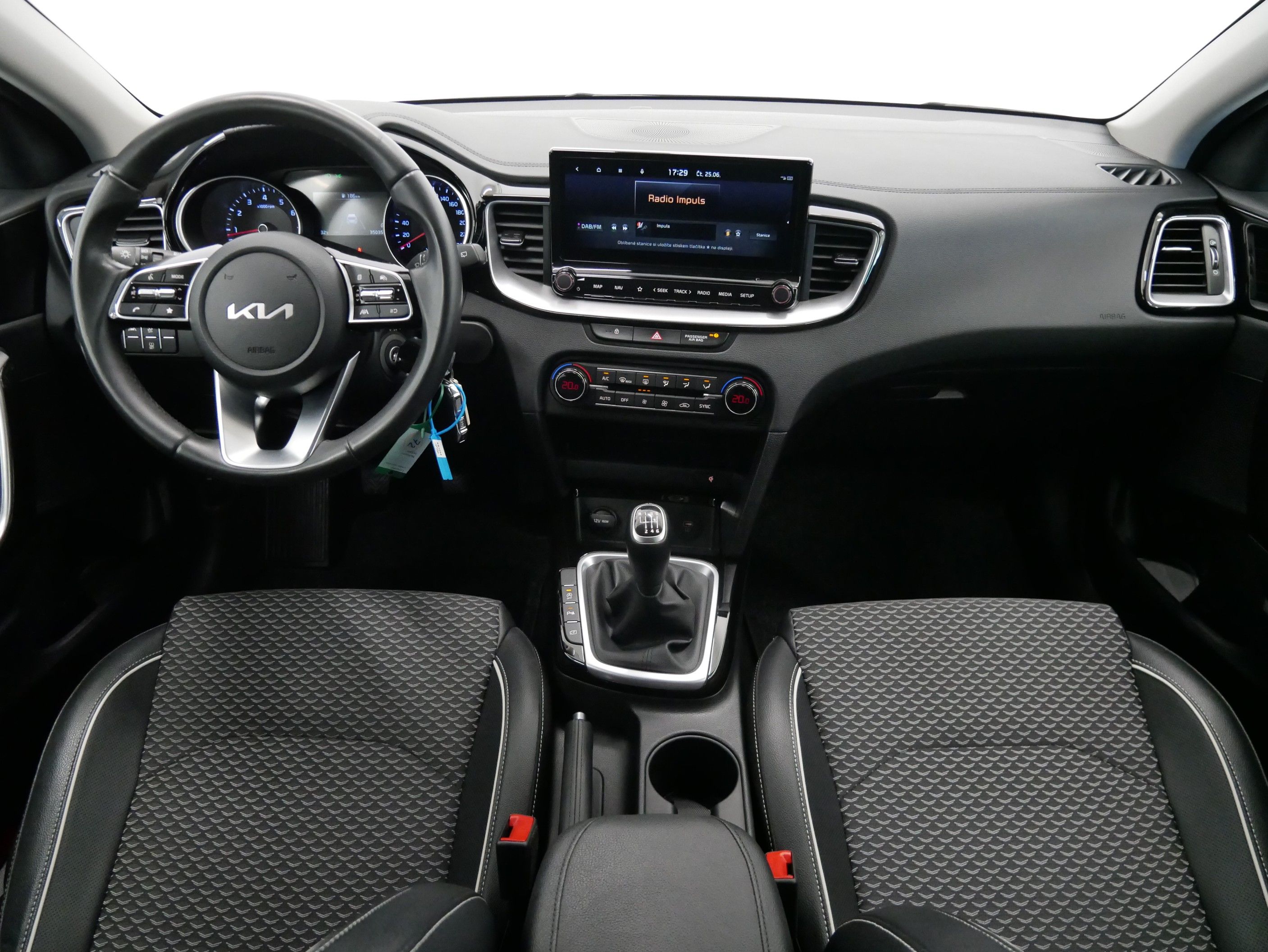 Kia XCee´d, 1.5 T-GDI 118 kW Exclusive - fotka 5
