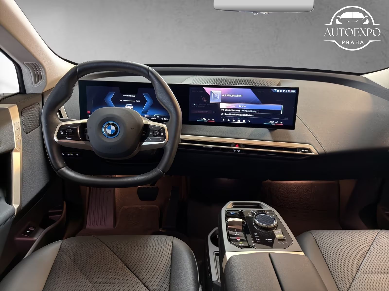 BMW iX, xDrive40 Sportpaket 21"ACC*360 - fotka 6