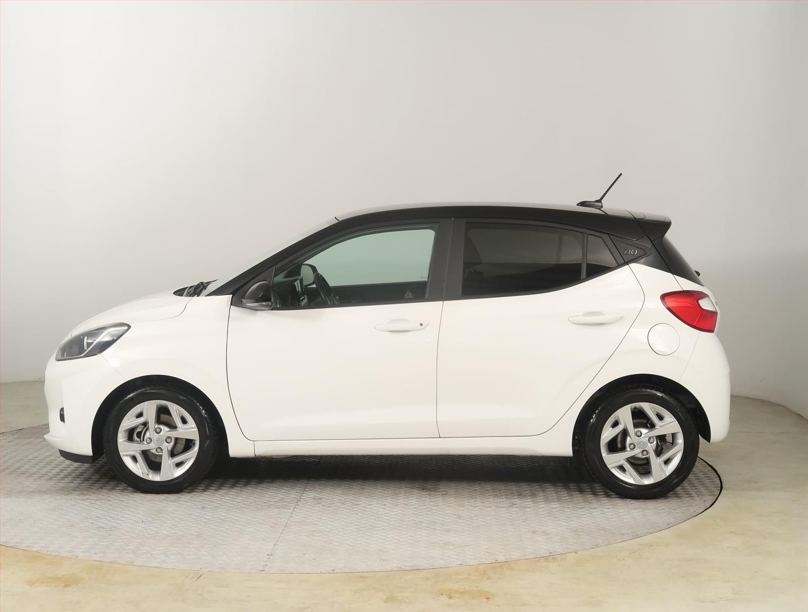 Hyundai i10, 1.0, Style, Serv.kniha - fotka 3