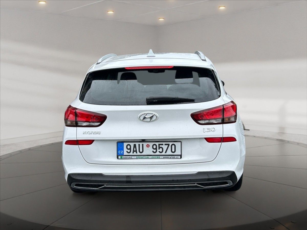 Hyundai i30, 1,0 TGDI 120 Smart - fotka 5