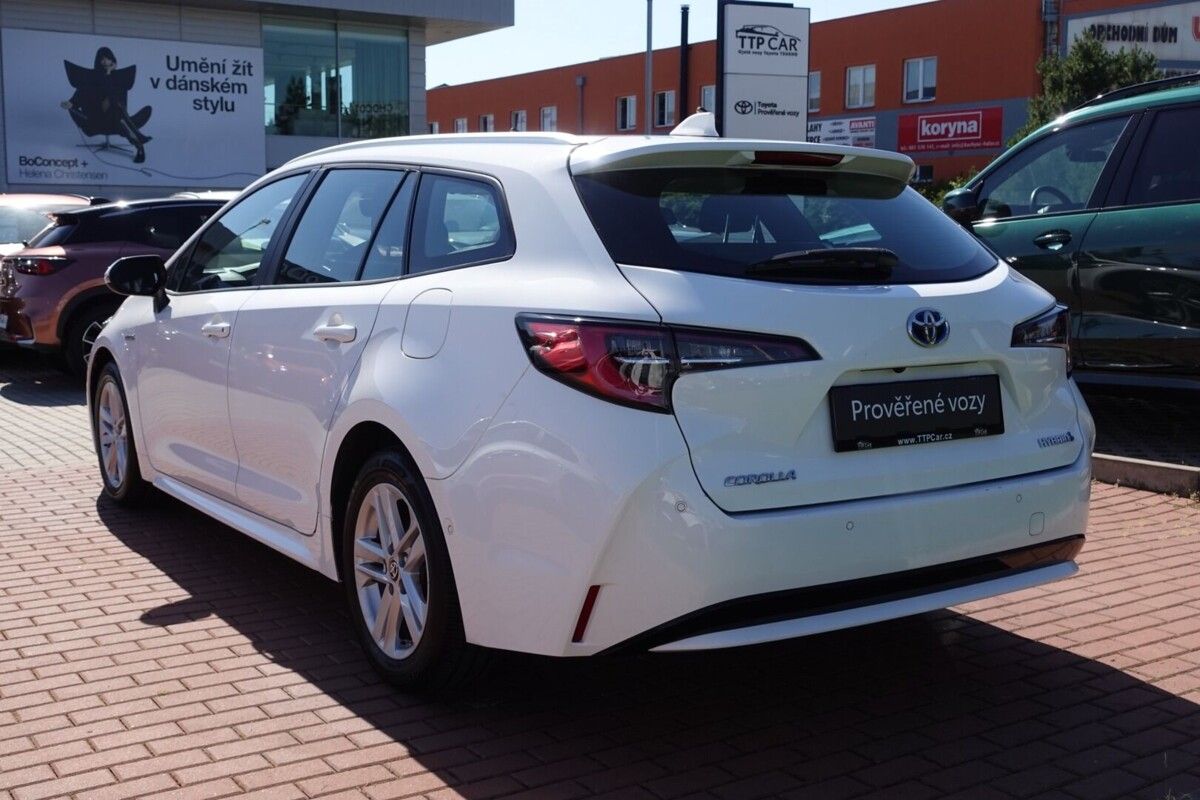 Toyota Corolla, 1,8HSD Comfort Tech - fotka 6
