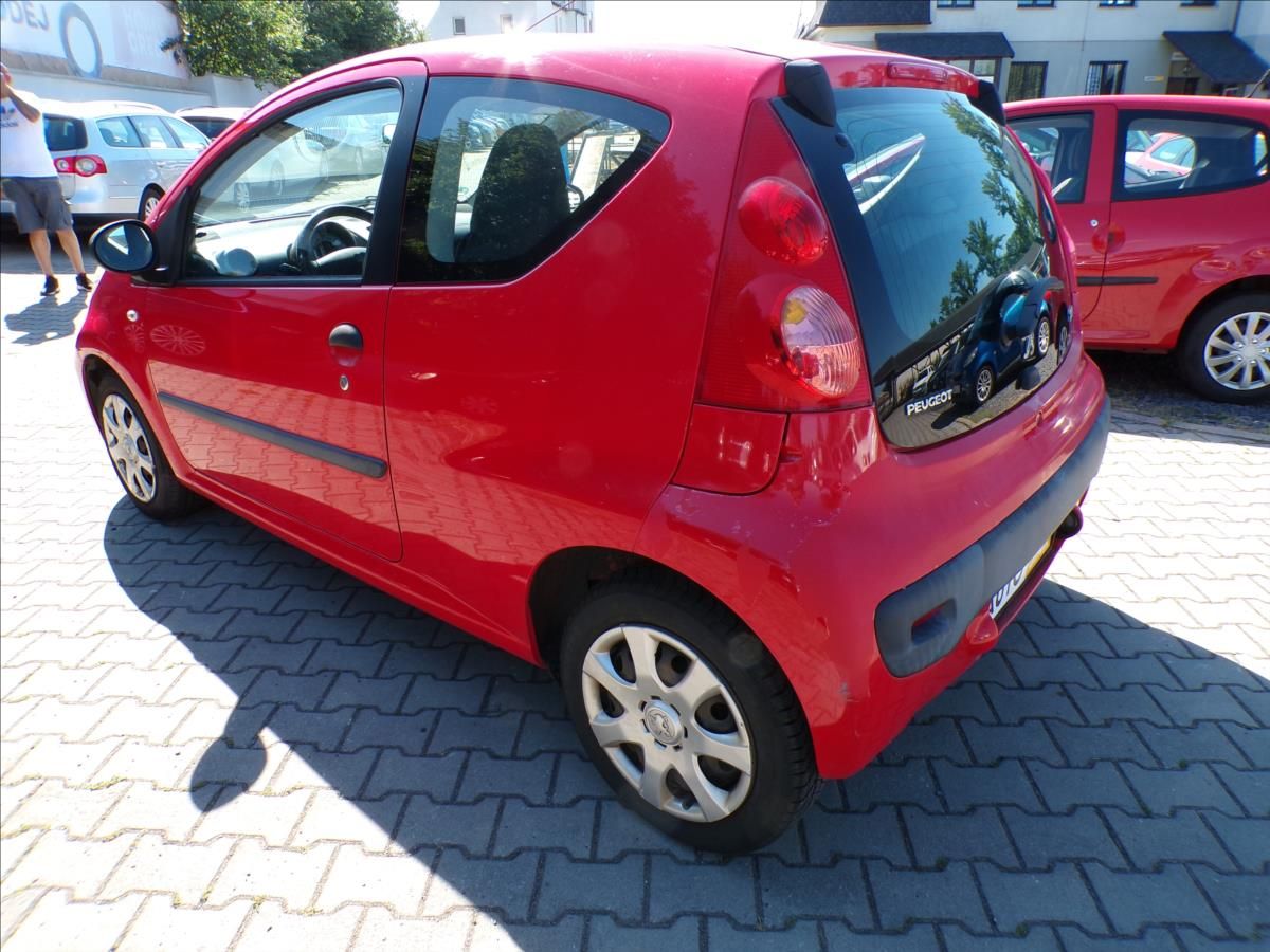 Peugeot 107, 1,0 i  POSILOVAČ ŘÍZENÍ - fotka 4