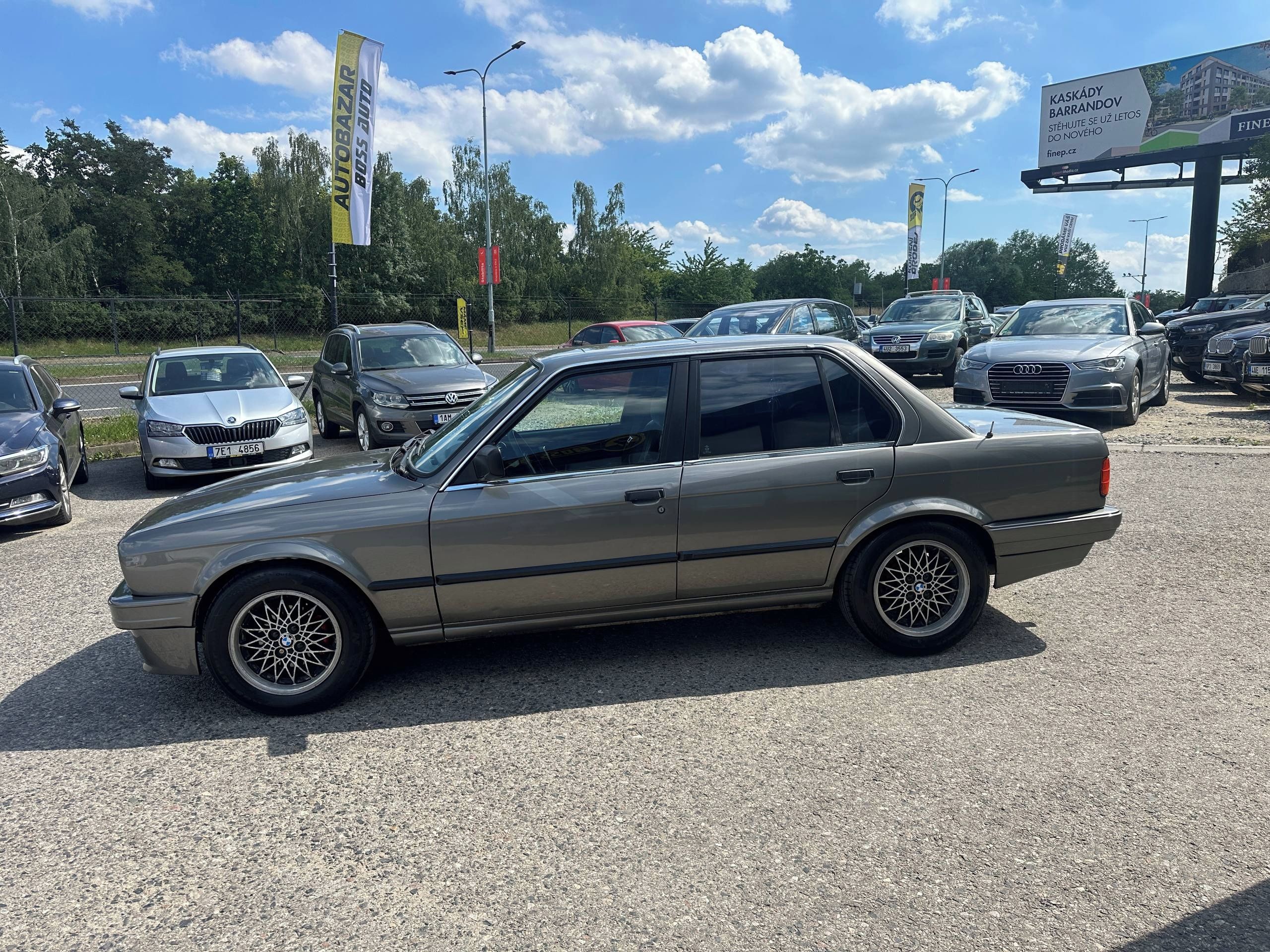 BMW Řada 3, BMW 325D 1988 - fotka 4