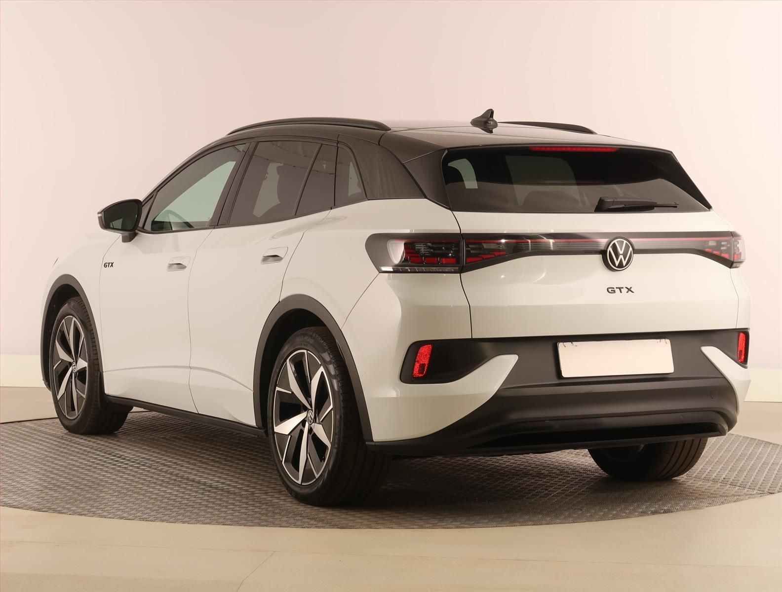 Volkswagen ID.4, GTX (82 kWh), SoH 92%, 4X4 - fotka 4