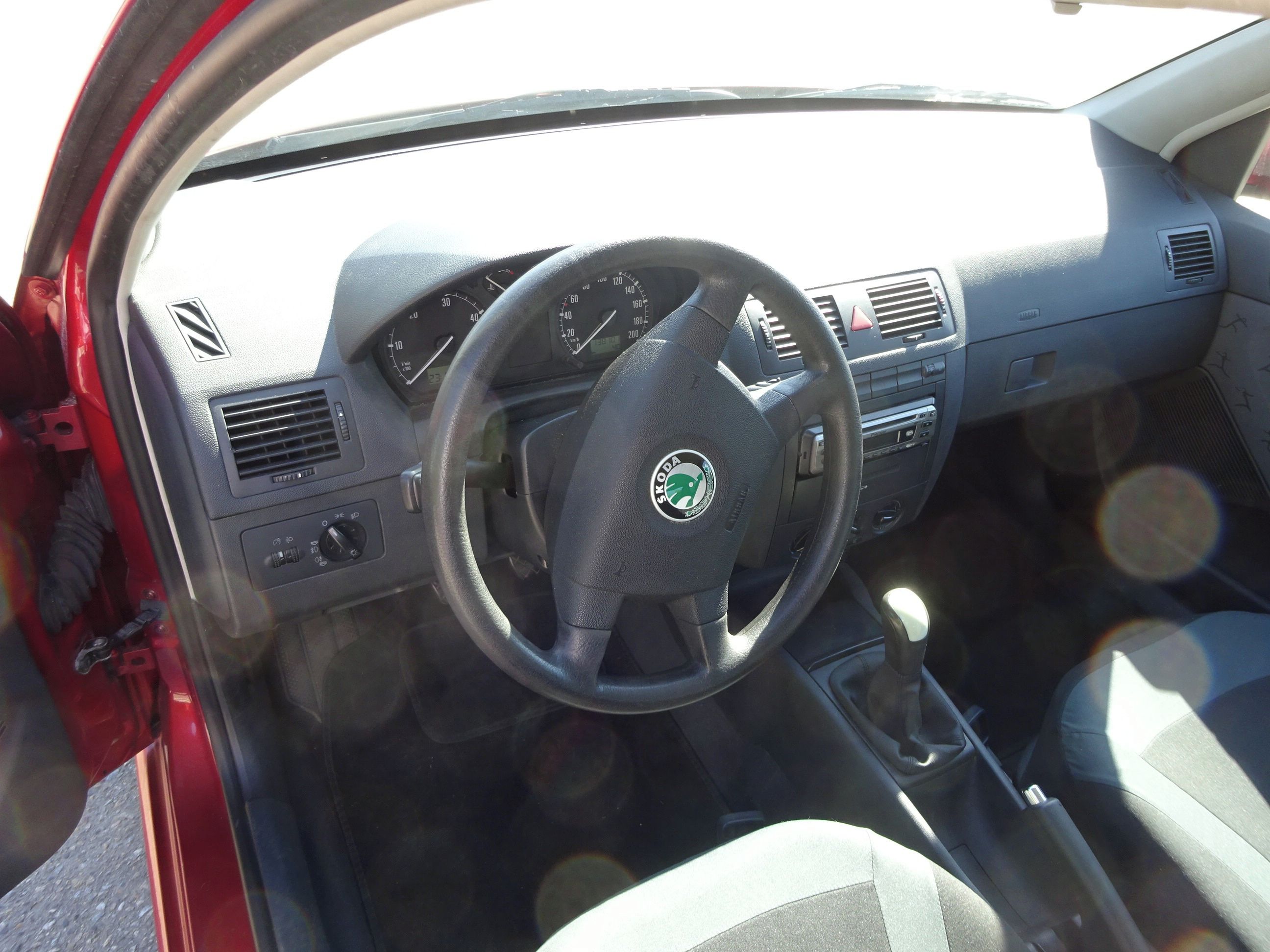 Škoda Fabia, 1.9 SDI (47 KW) KLIMA - fotka 5