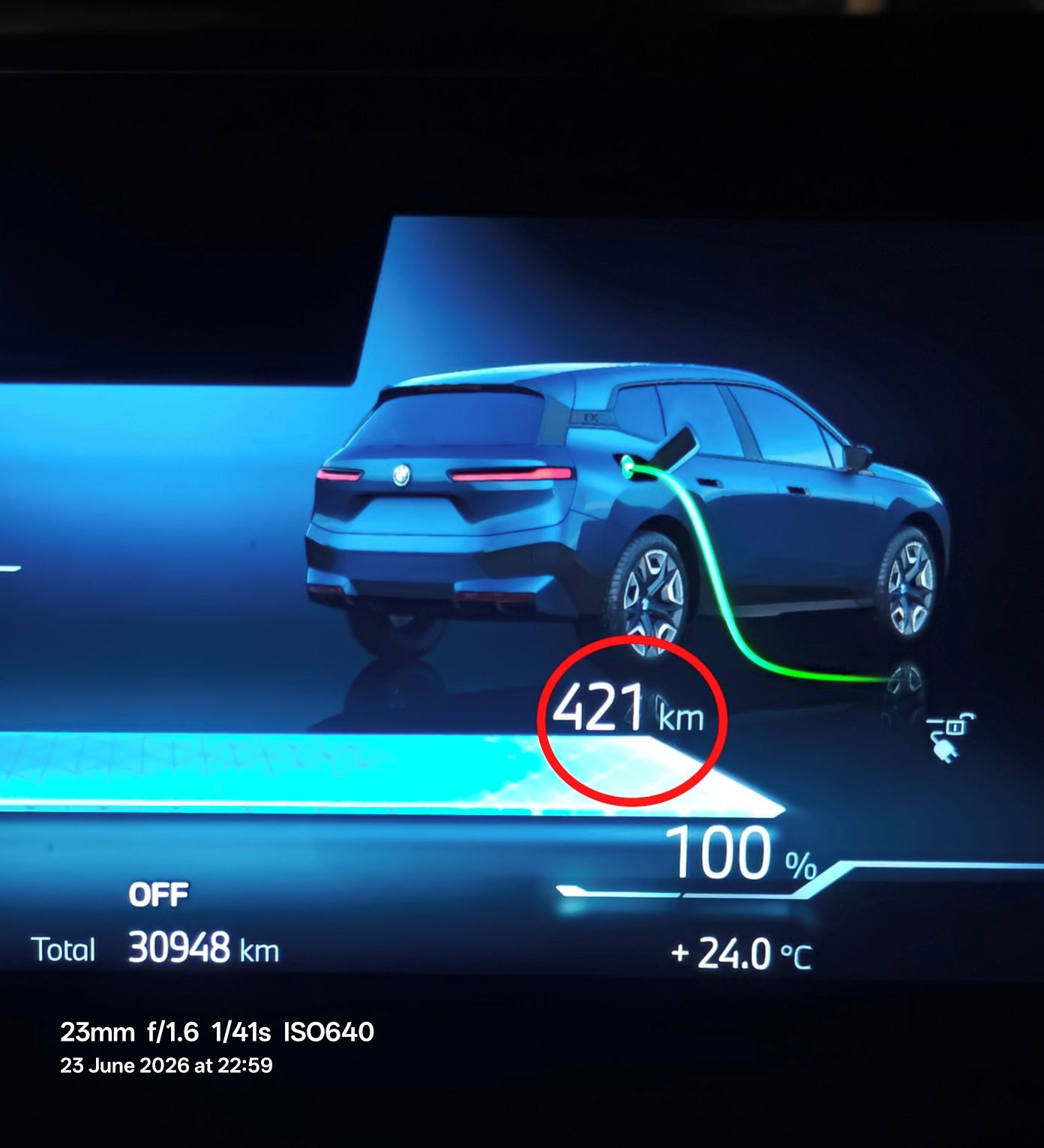 BMW iX, xDrive40 - 29,264km - fotka 2