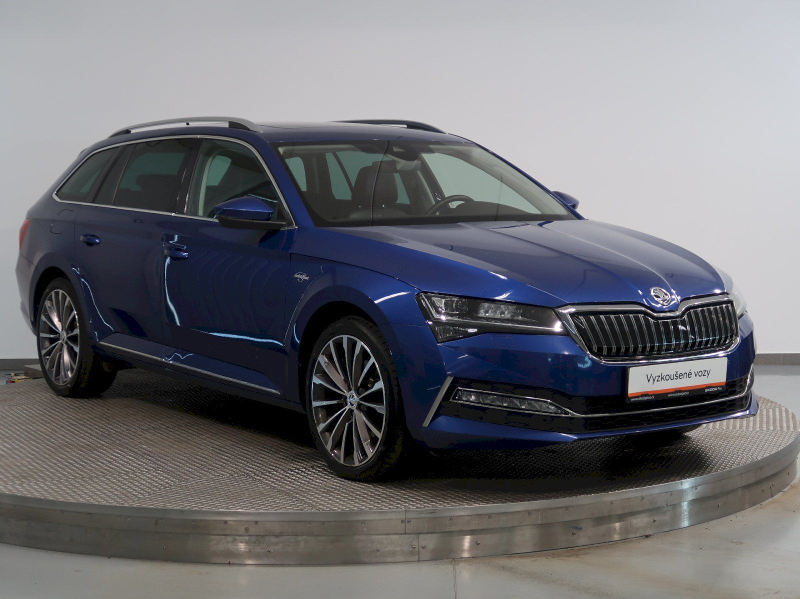 Škoda Superb, iV LAURIN&KLEMENT 1.4TSI 115KW - fotka 6