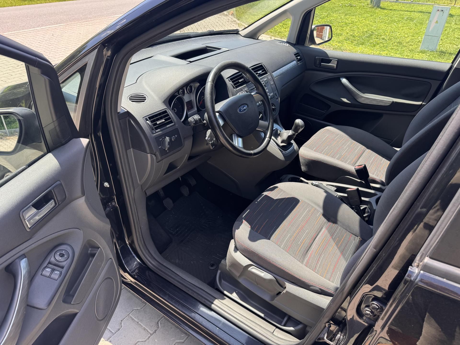 Ford C-MAX, 1.6TDCI 80Kw Trend - 131.Tkm - fotka 5